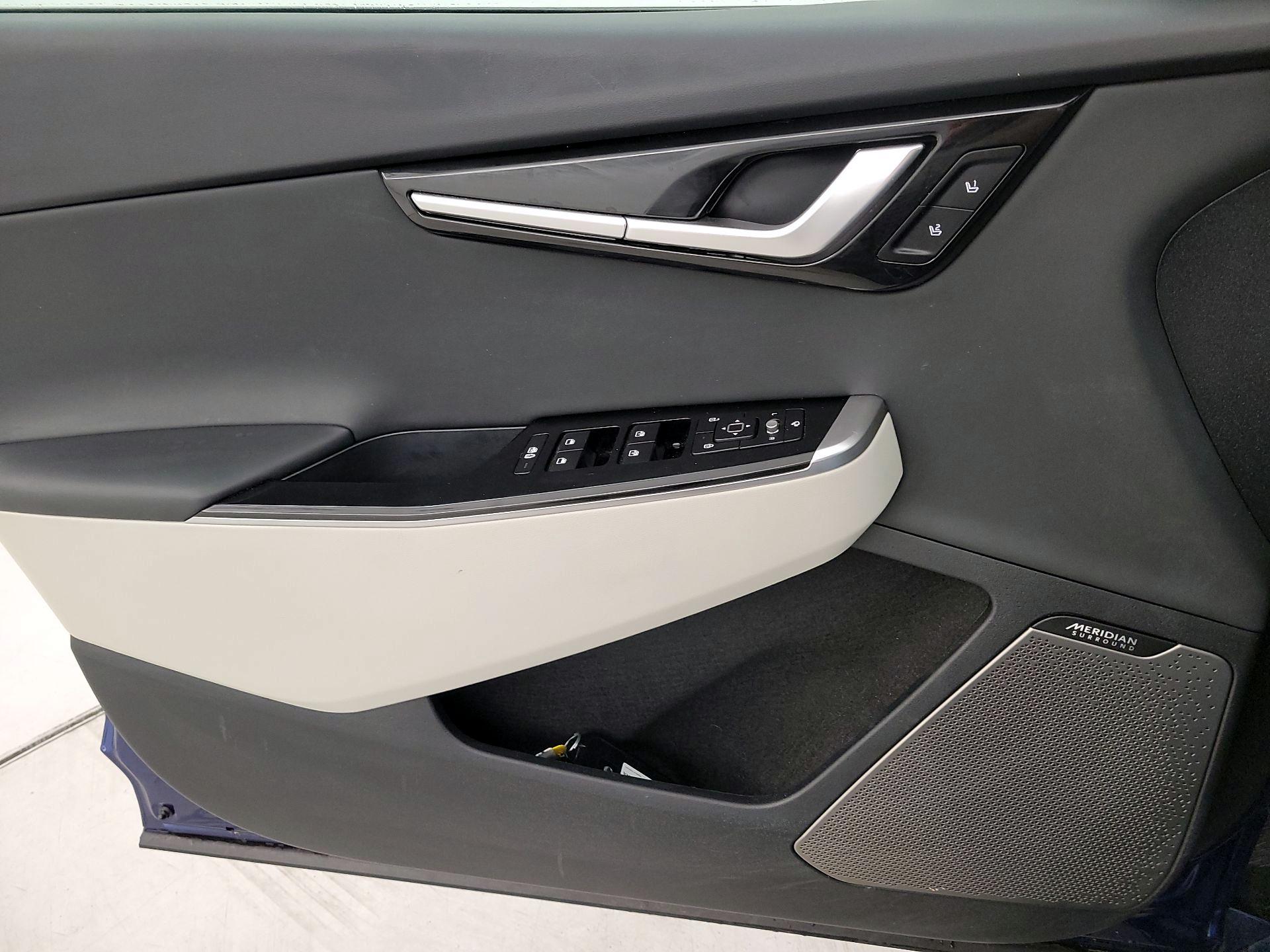 Thumbnail: 2023 Kia EV6 - 12