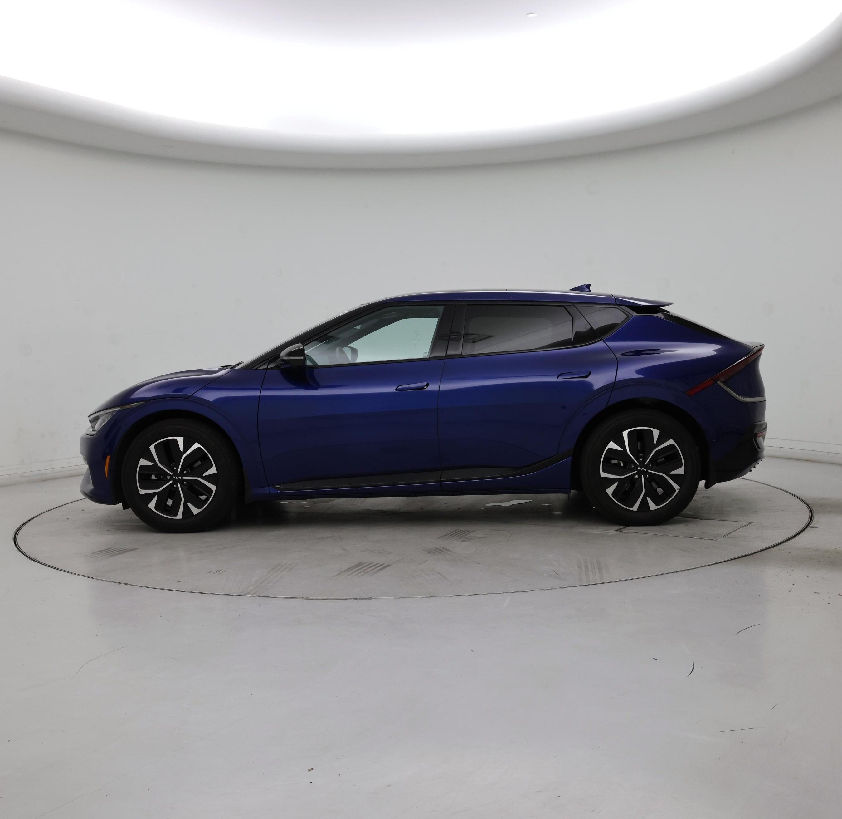 Thumbnail: 2023 Kia EV6 - 3