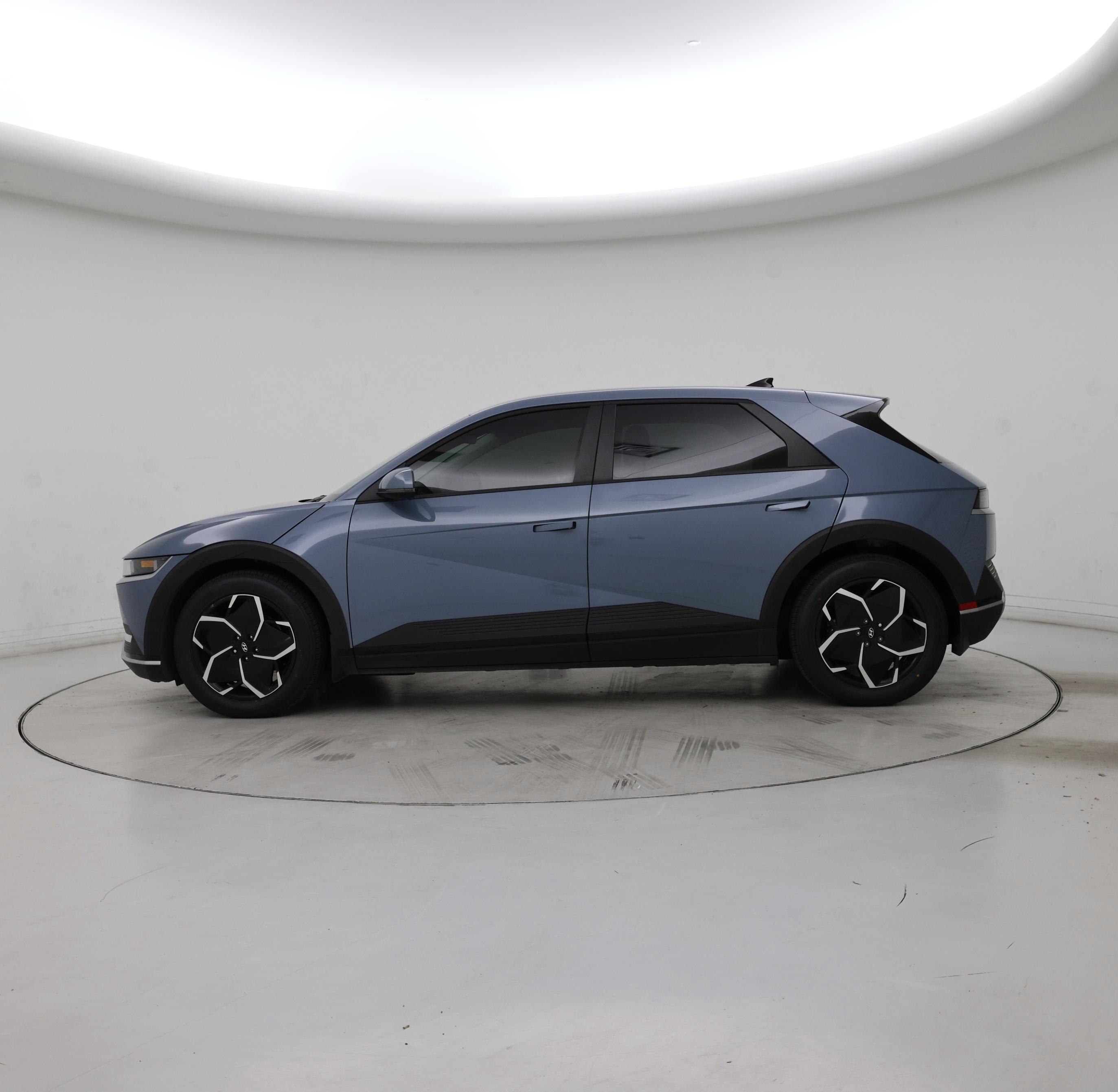 Thumbnail: 2024 Hyundai Ioniq 5 - 3