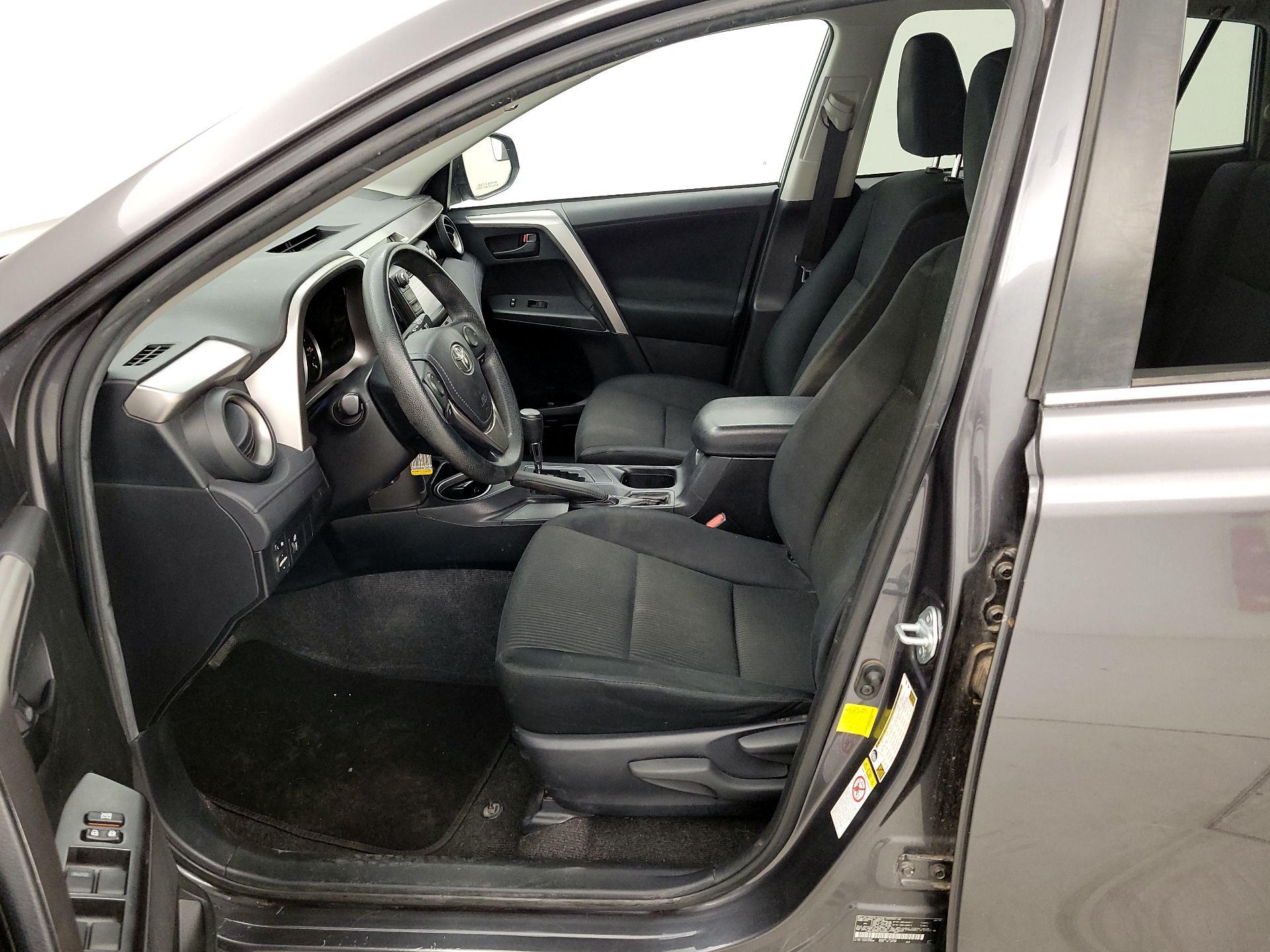 Thumbnail: 2016 Toyota RAV4 - 11