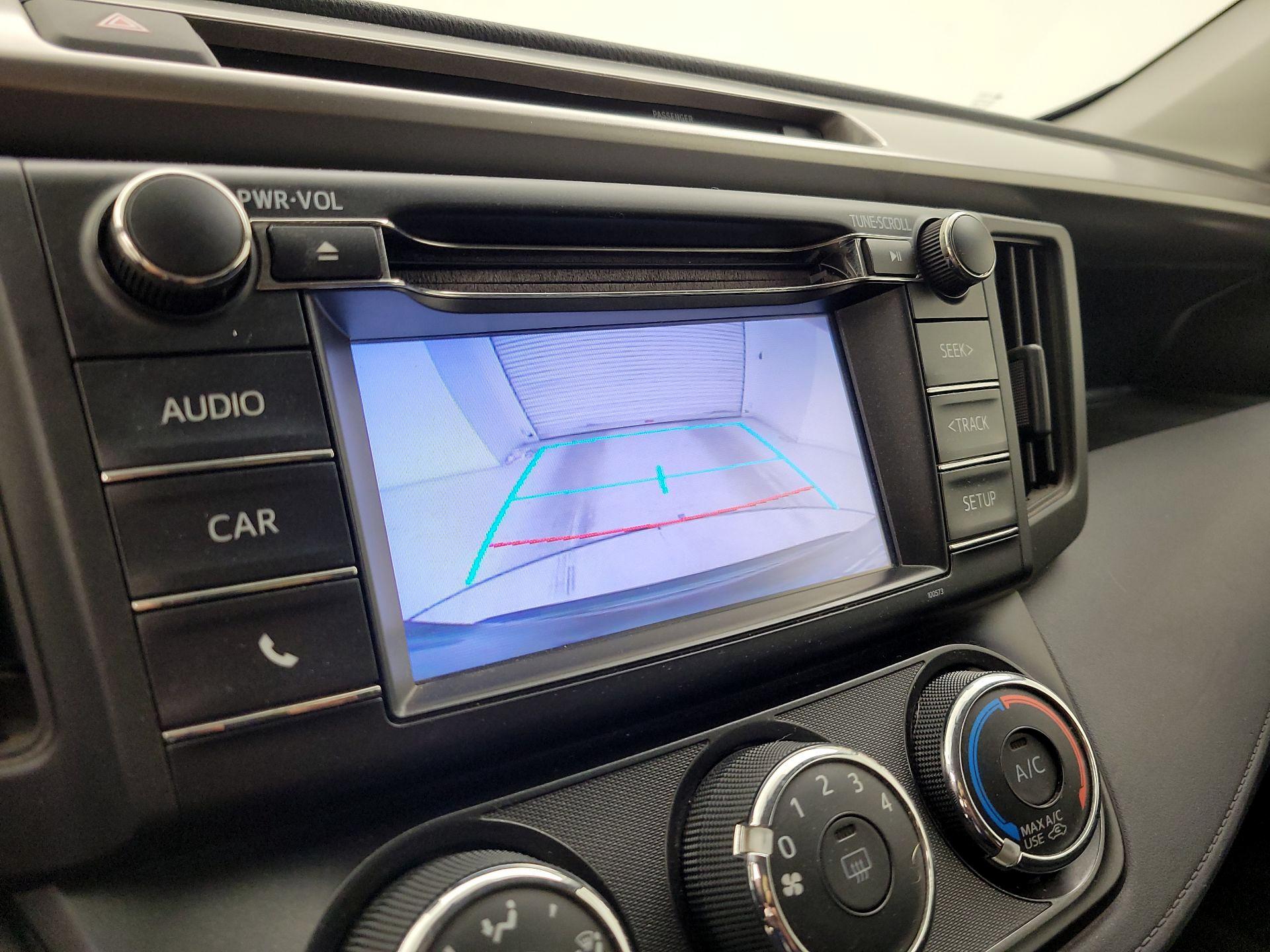 Thumbnail: 2016 Toyota RAV4 - 14