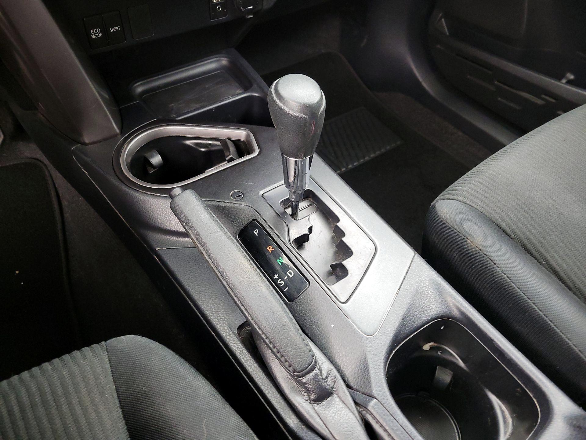 Thumbnail: 2016 Toyota RAV4 - 17