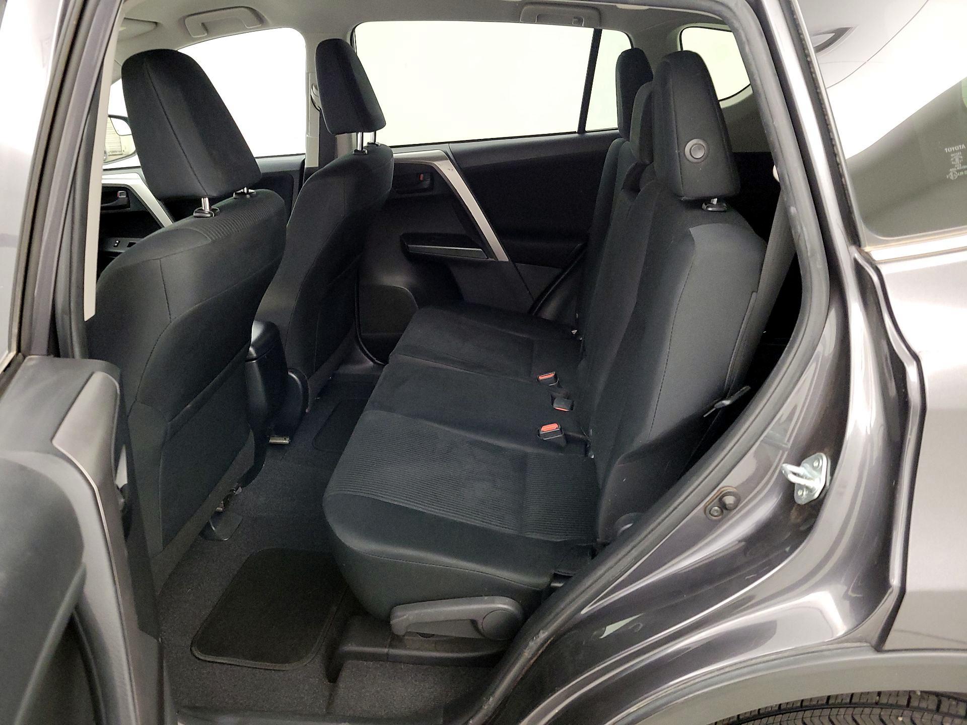 Thumbnail: 2016 Toyota RAV4 - 19