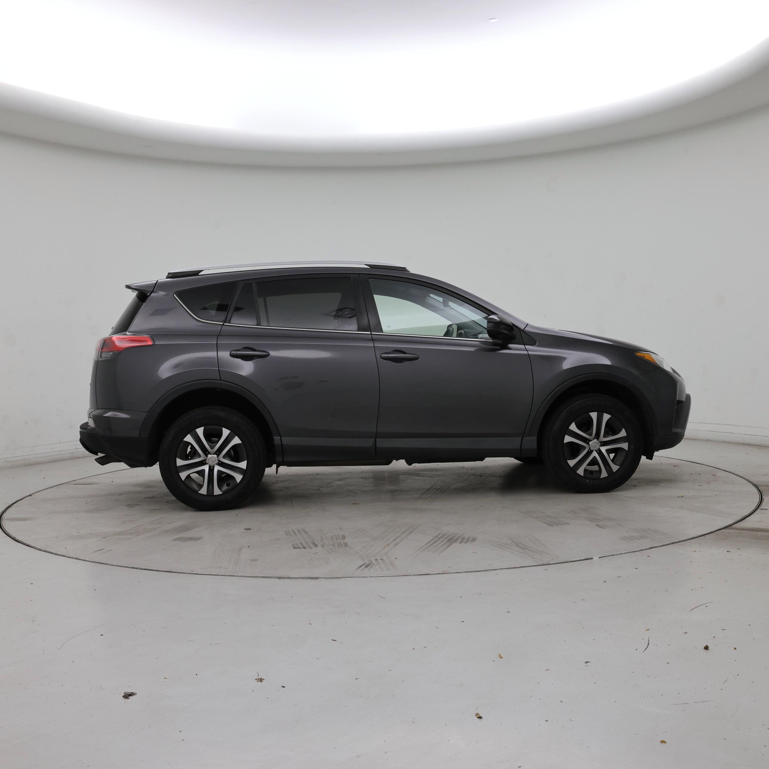 Thumbnail: 2016 Toyota RAV4 - 7