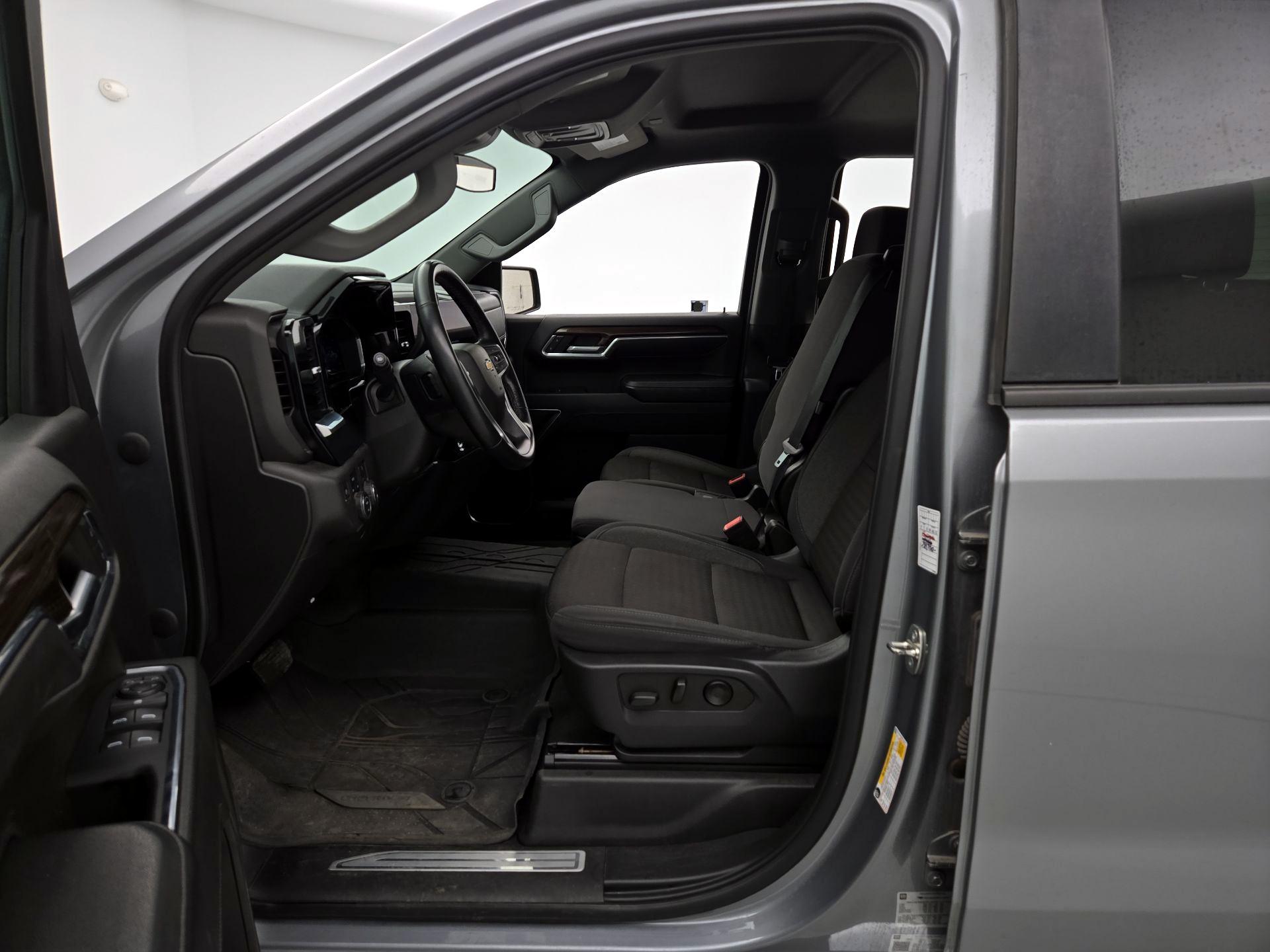 Thumbnail: 2023 Chevrolet Silverado 1500 - 11