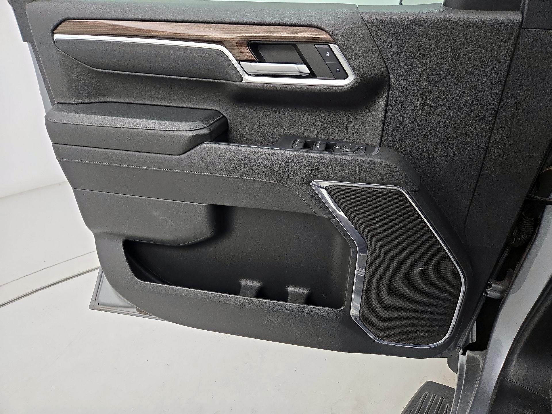 Thumbnail: 2023 Chevrolet Silverado 1500 - 12
