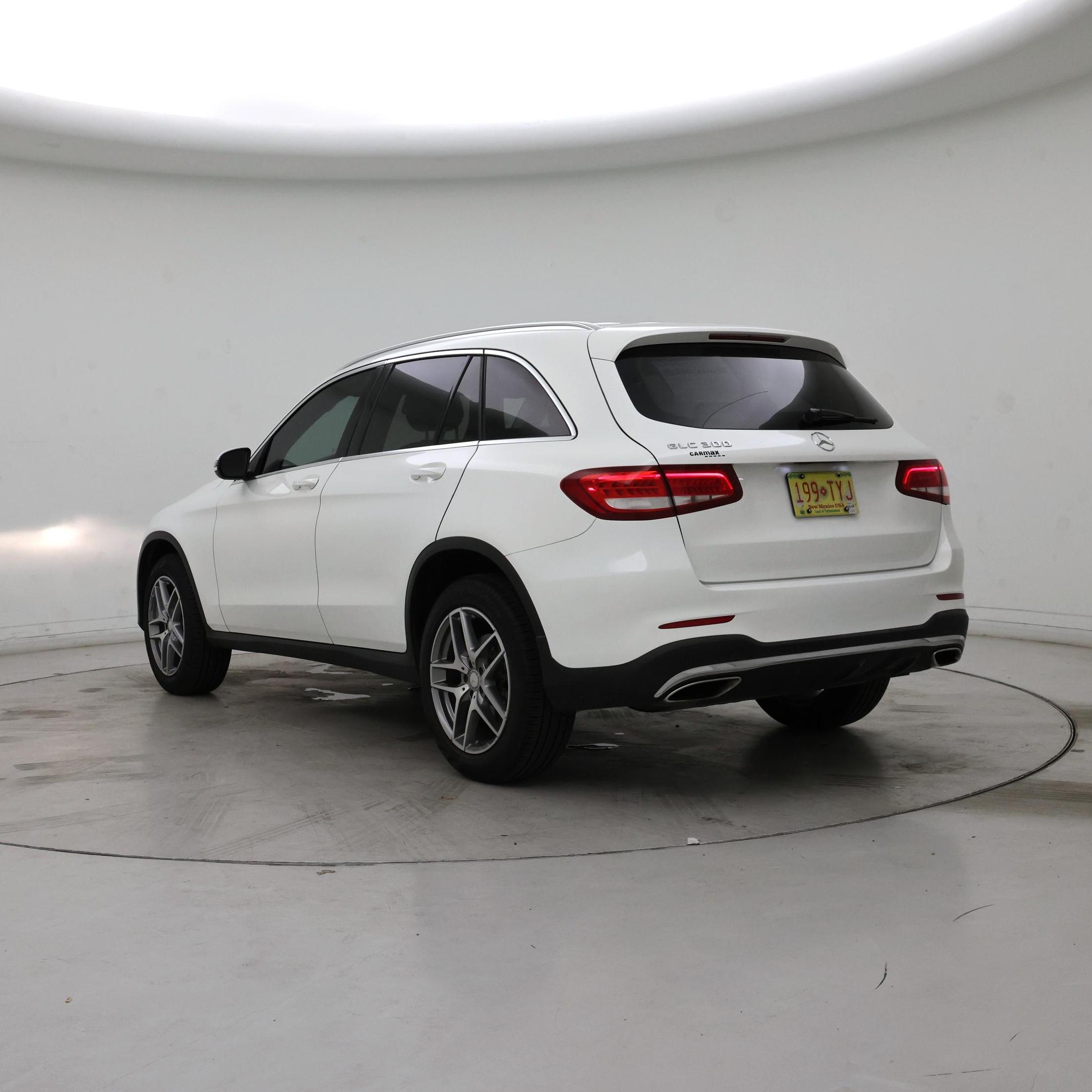 Thumbnail: 2016 Mercedes-Benz GLC - 2