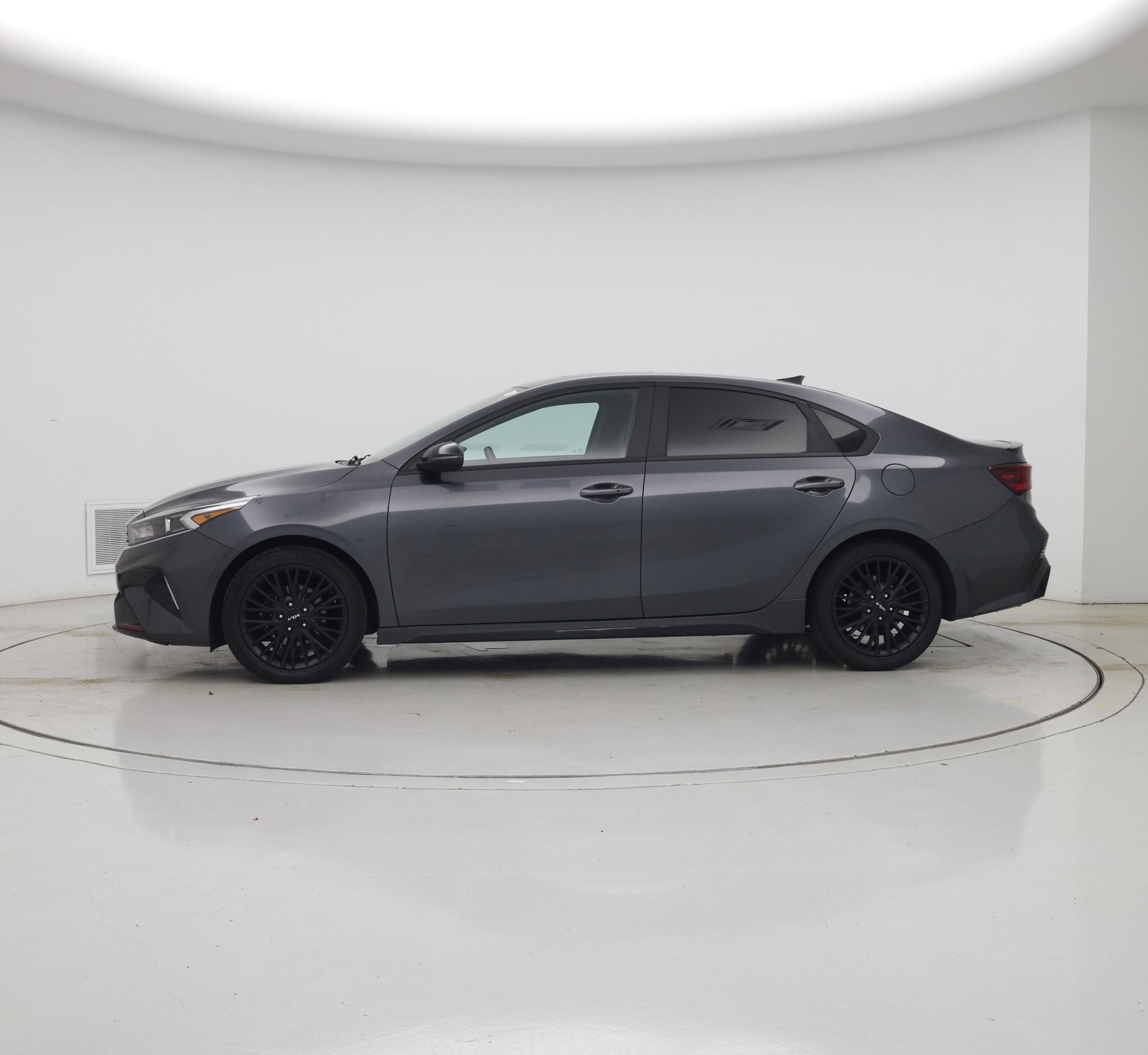Thumbnail: 2023 Kia Forte - 3