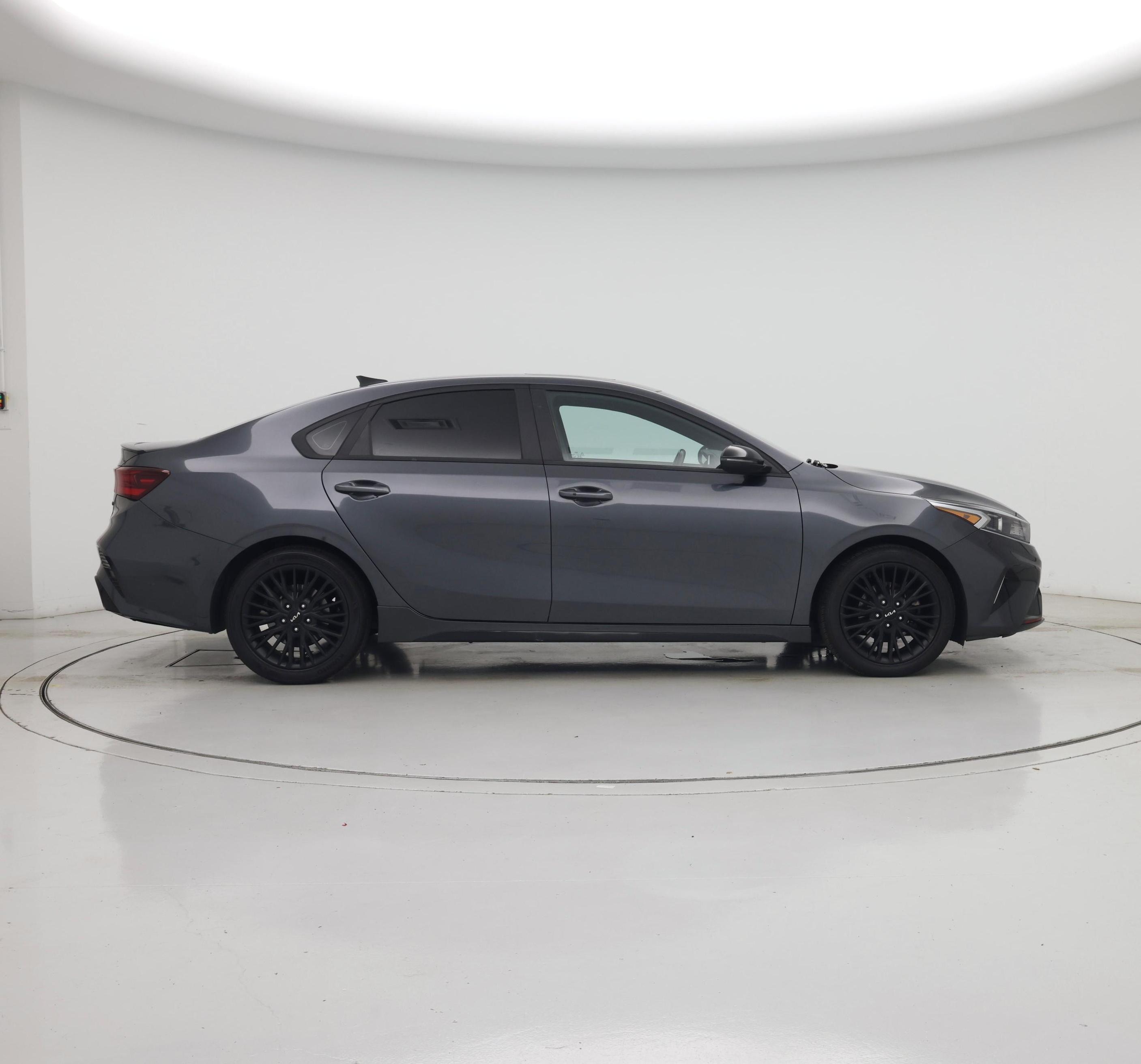 Thumbnail: 2023 Kia Forte - 7