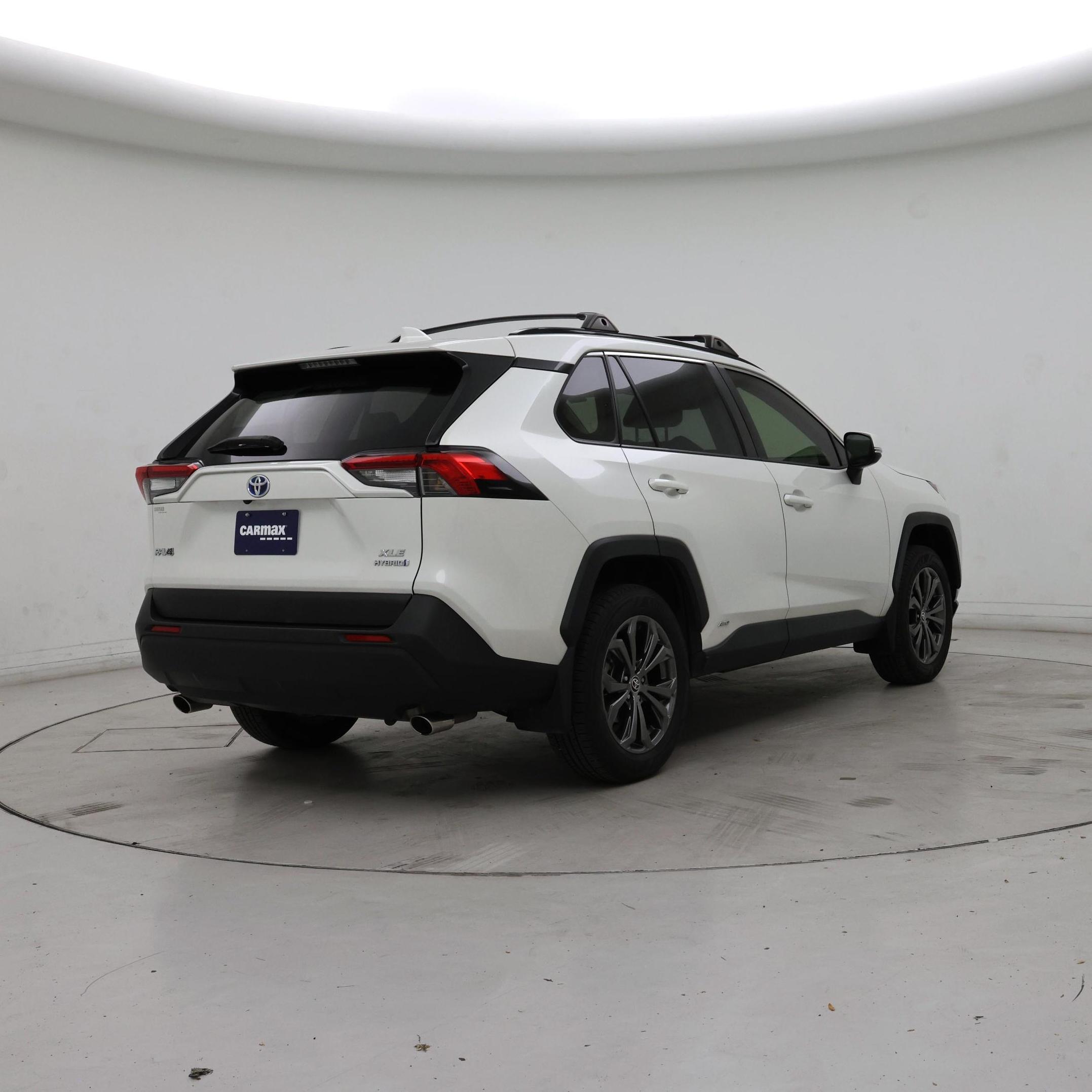Thumbnail: 2022 Toyota RAV4 - 8
