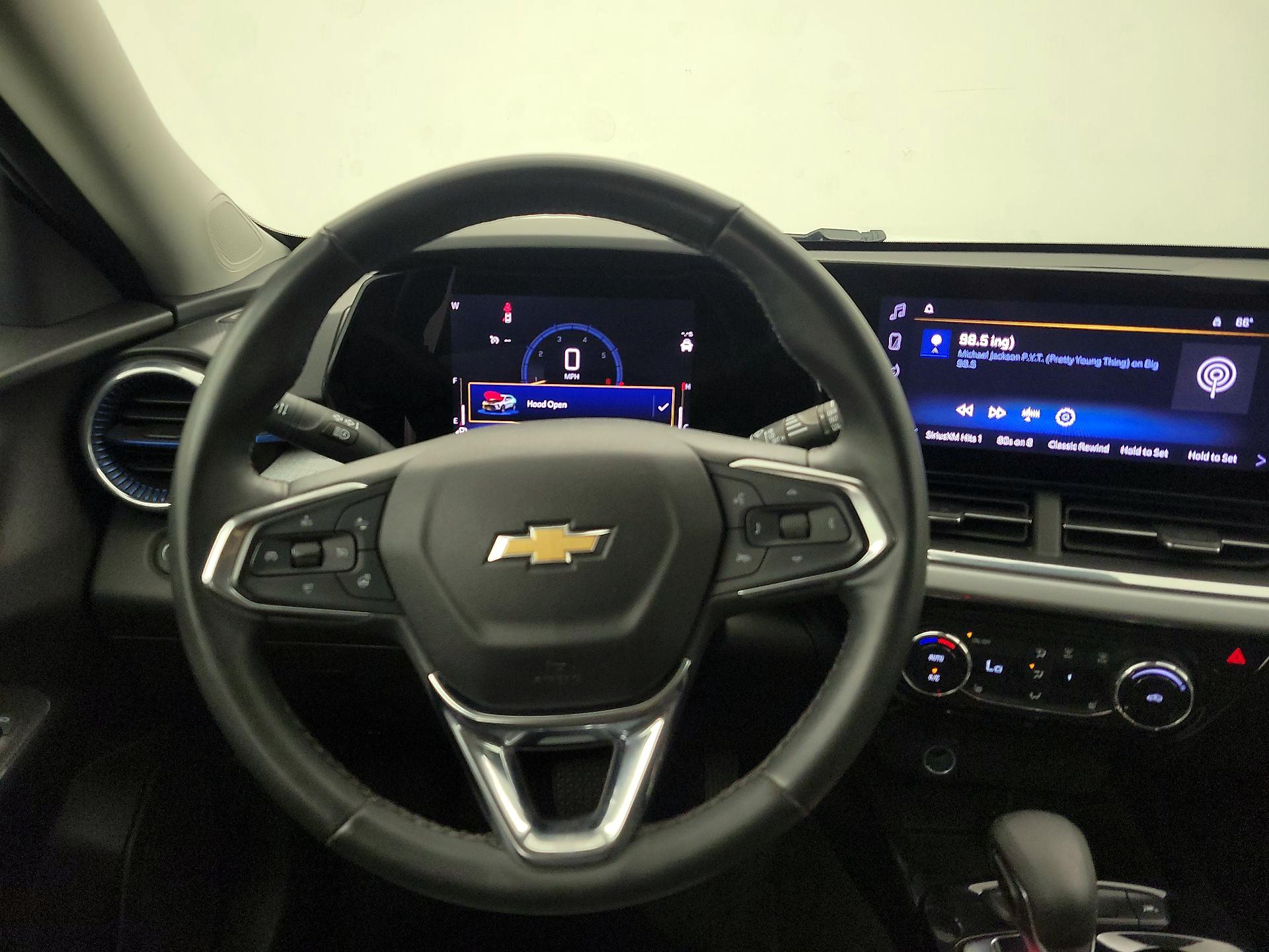 Thumbnail: 2025 Chevrolet Trax - 10