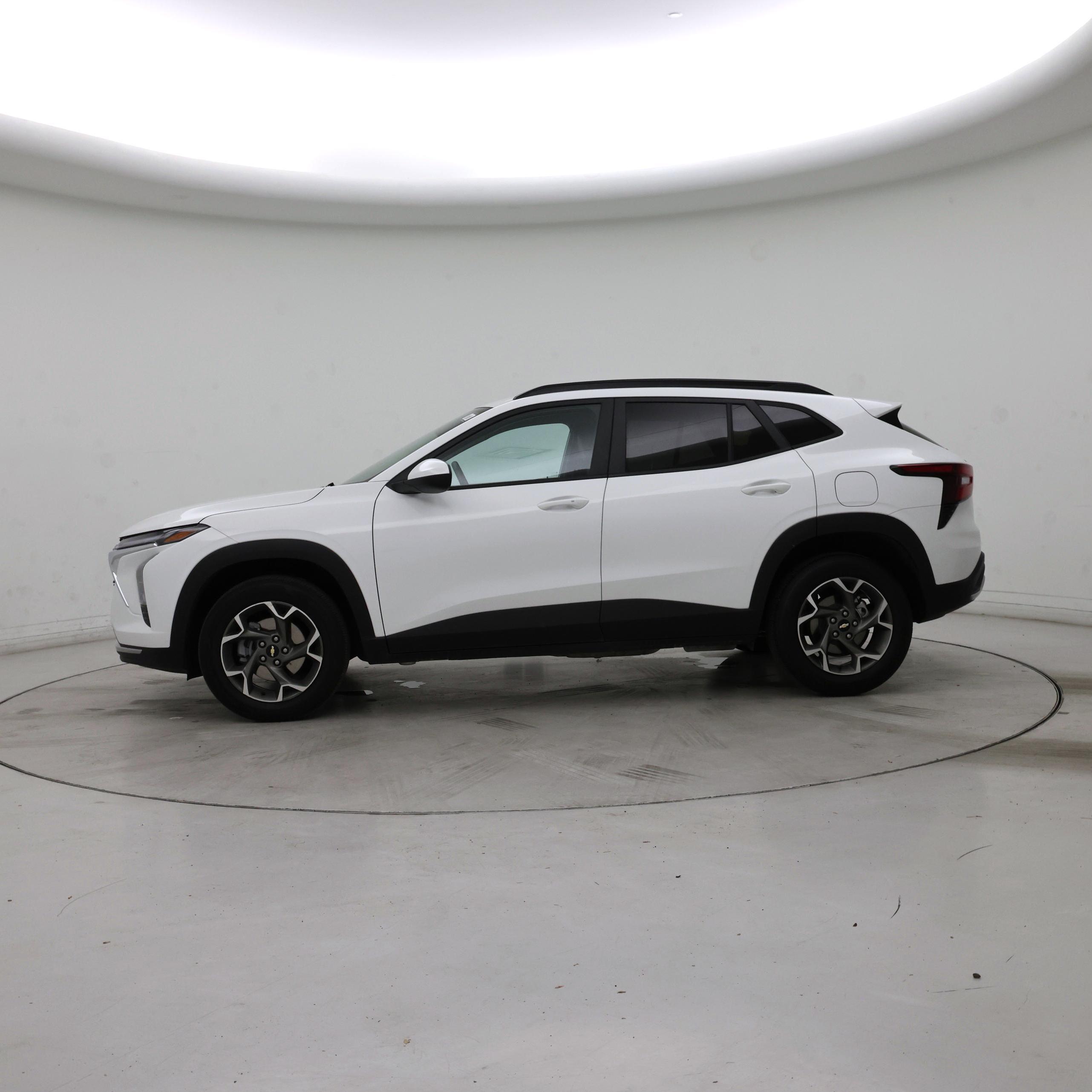 Thumbnail: 2025 Chevrolet Trax - 3