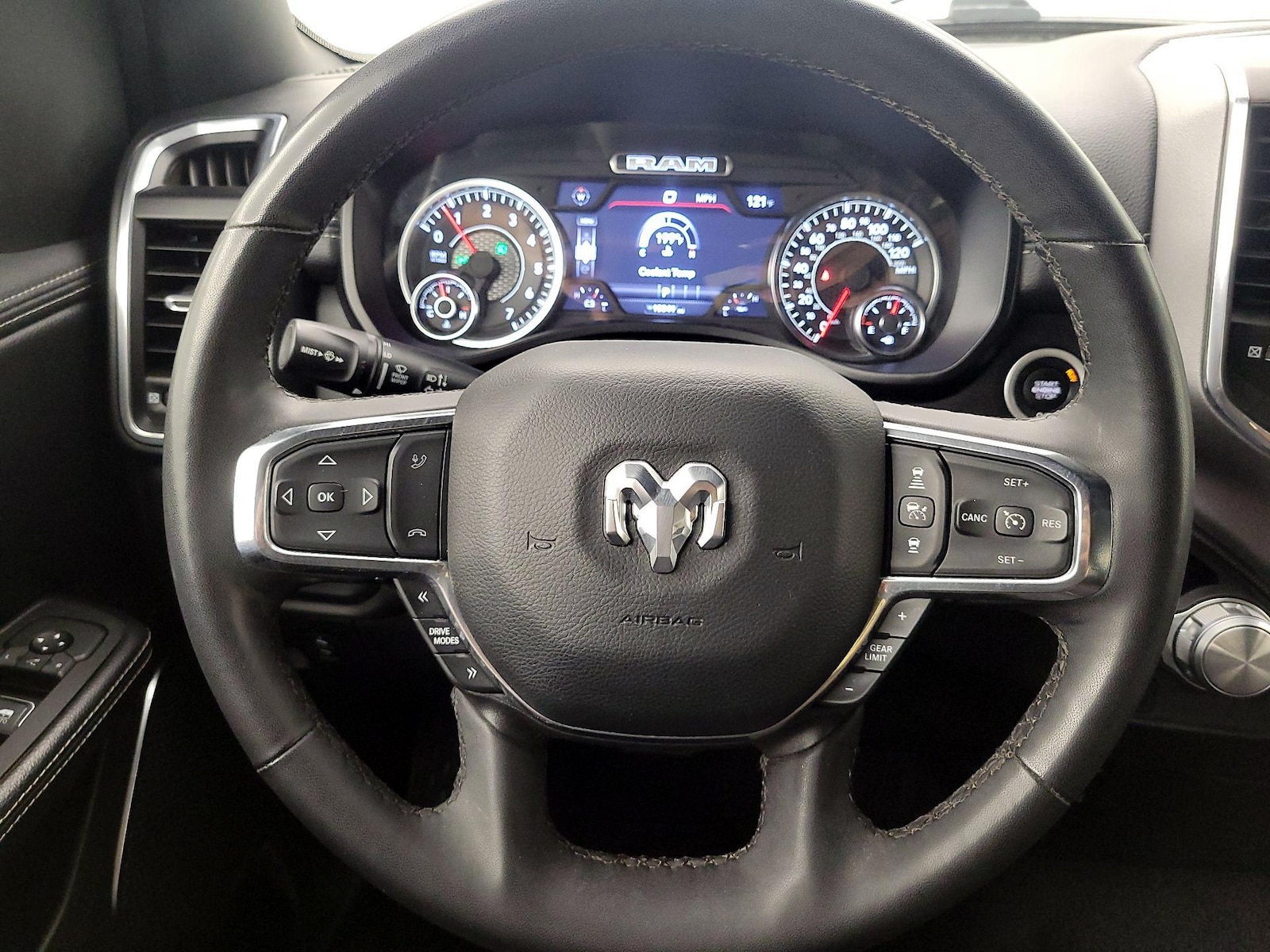 2025 RAM Ram 1500 Pickup Laramie - Photo 11