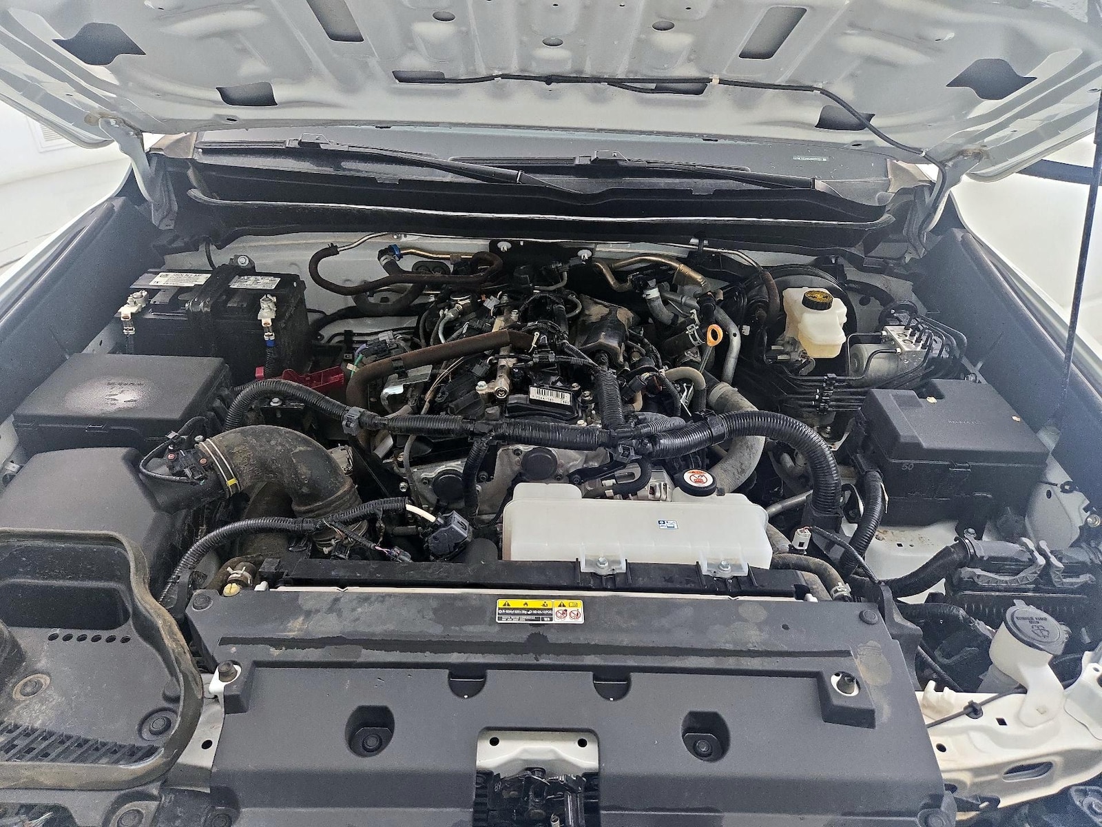 2025 Toyota Tacoma SR5 - Photo 23
