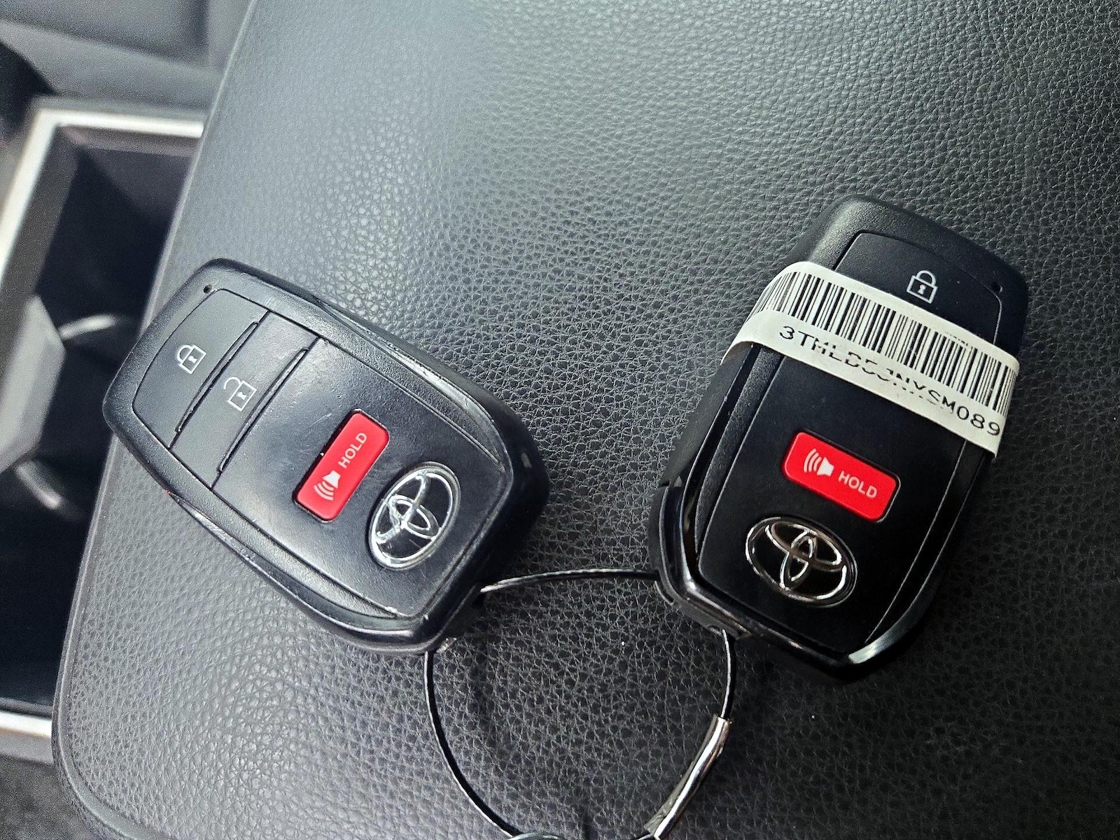 2025 Toyota Tacoma SR5 - Photo 24