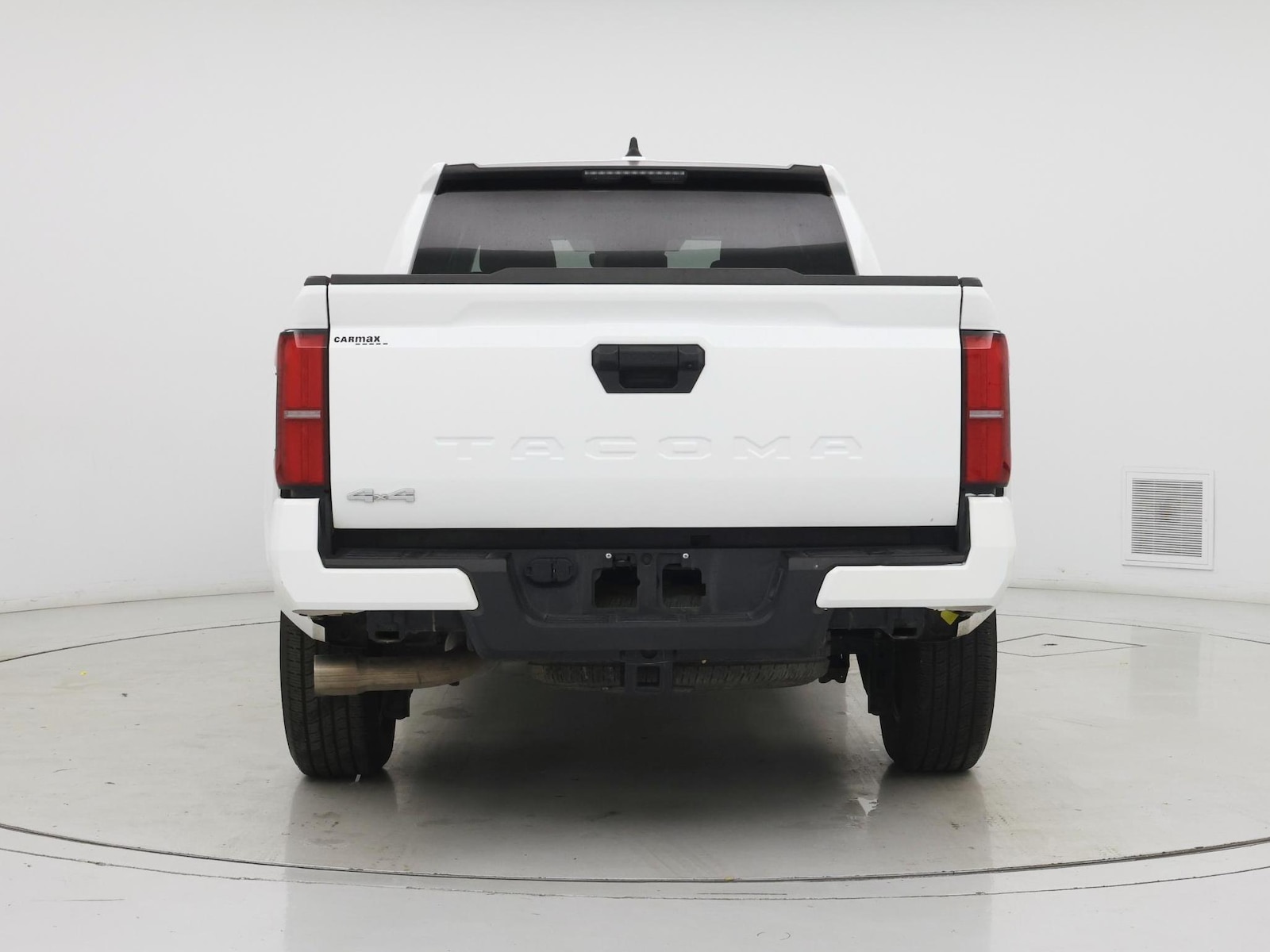2025 Toyota Tacoma SR5 - Photo 7