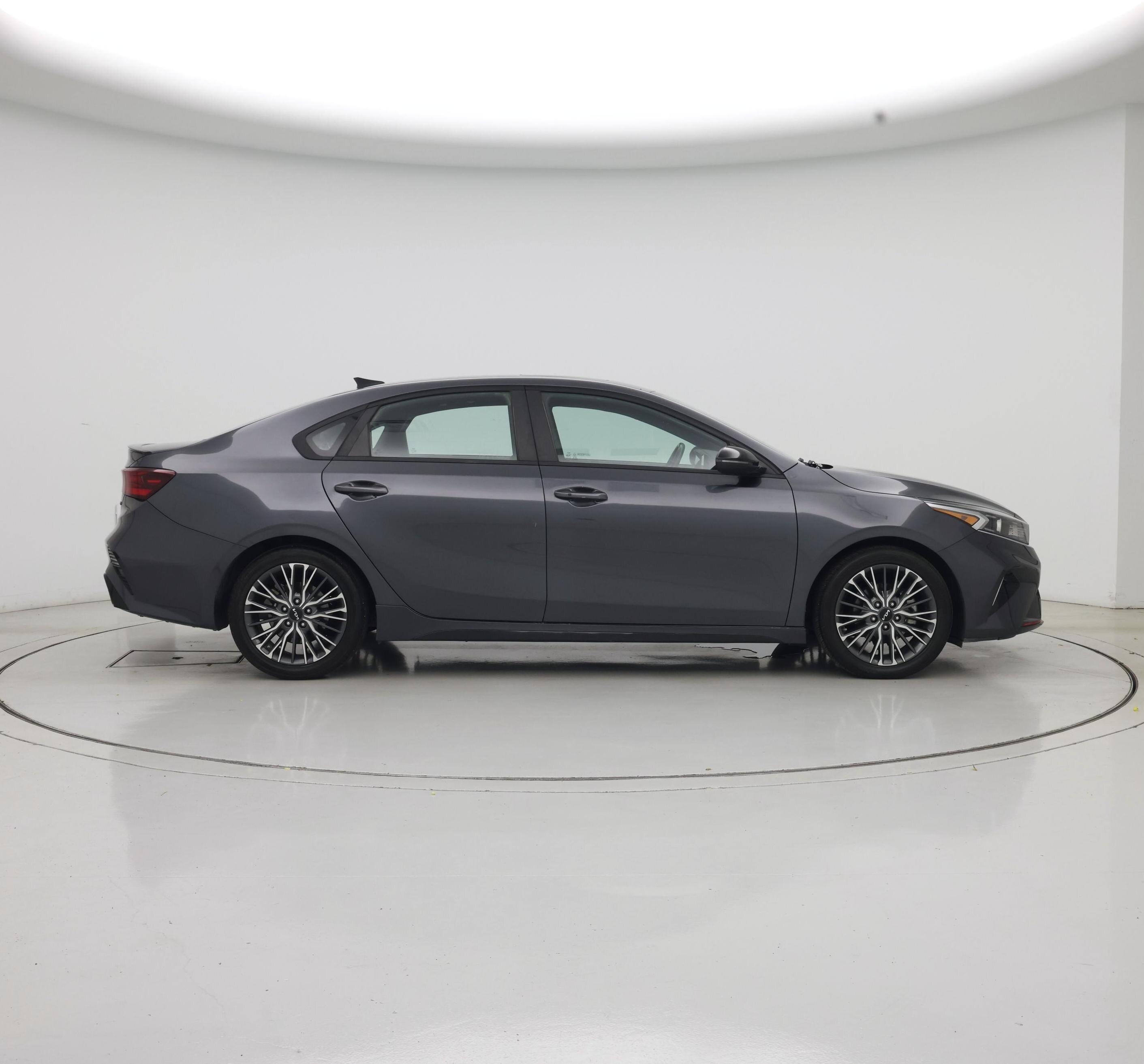 Thumbnail: 2022 Kia Forte - 7