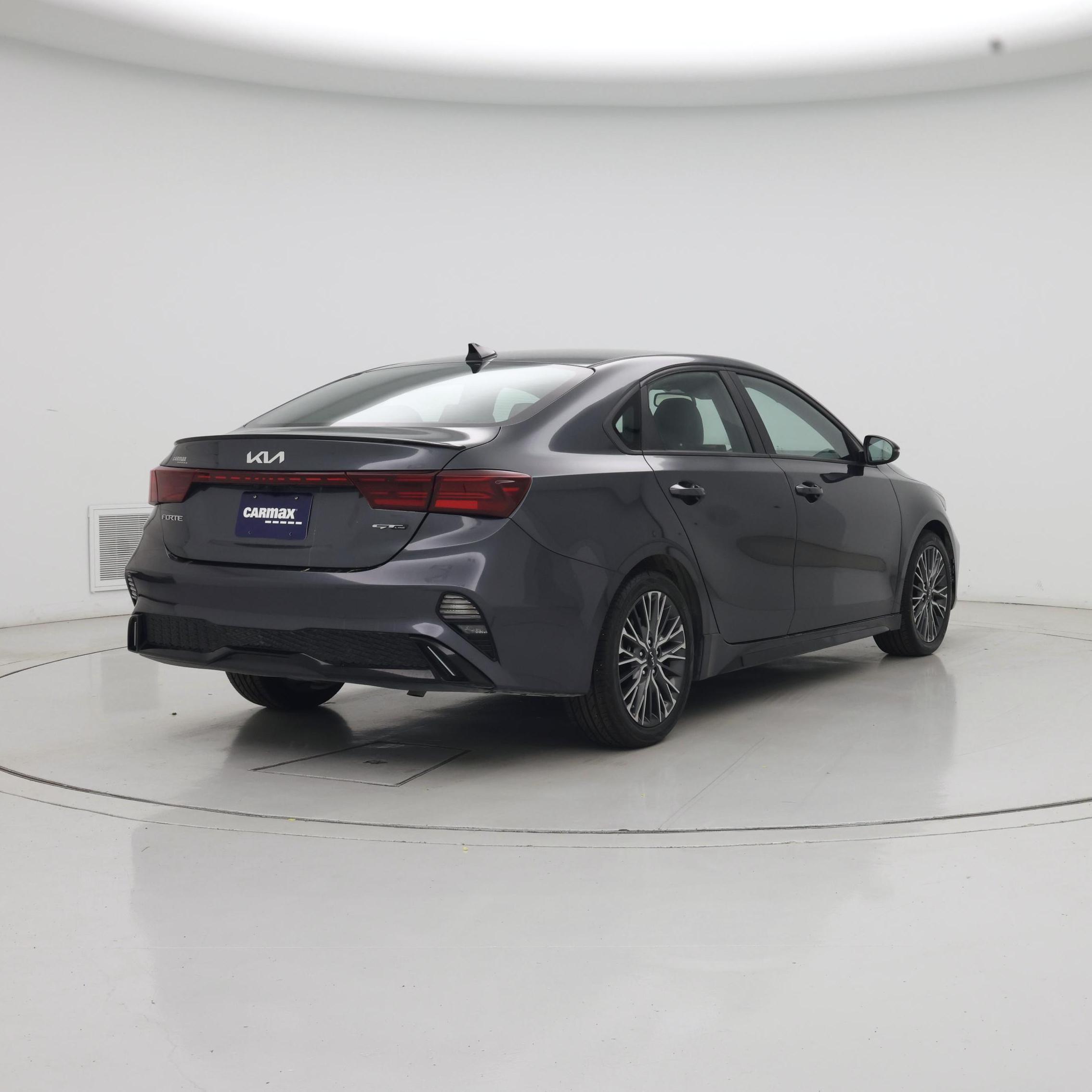 Thumbnail: 2022 Kia Forte - 8