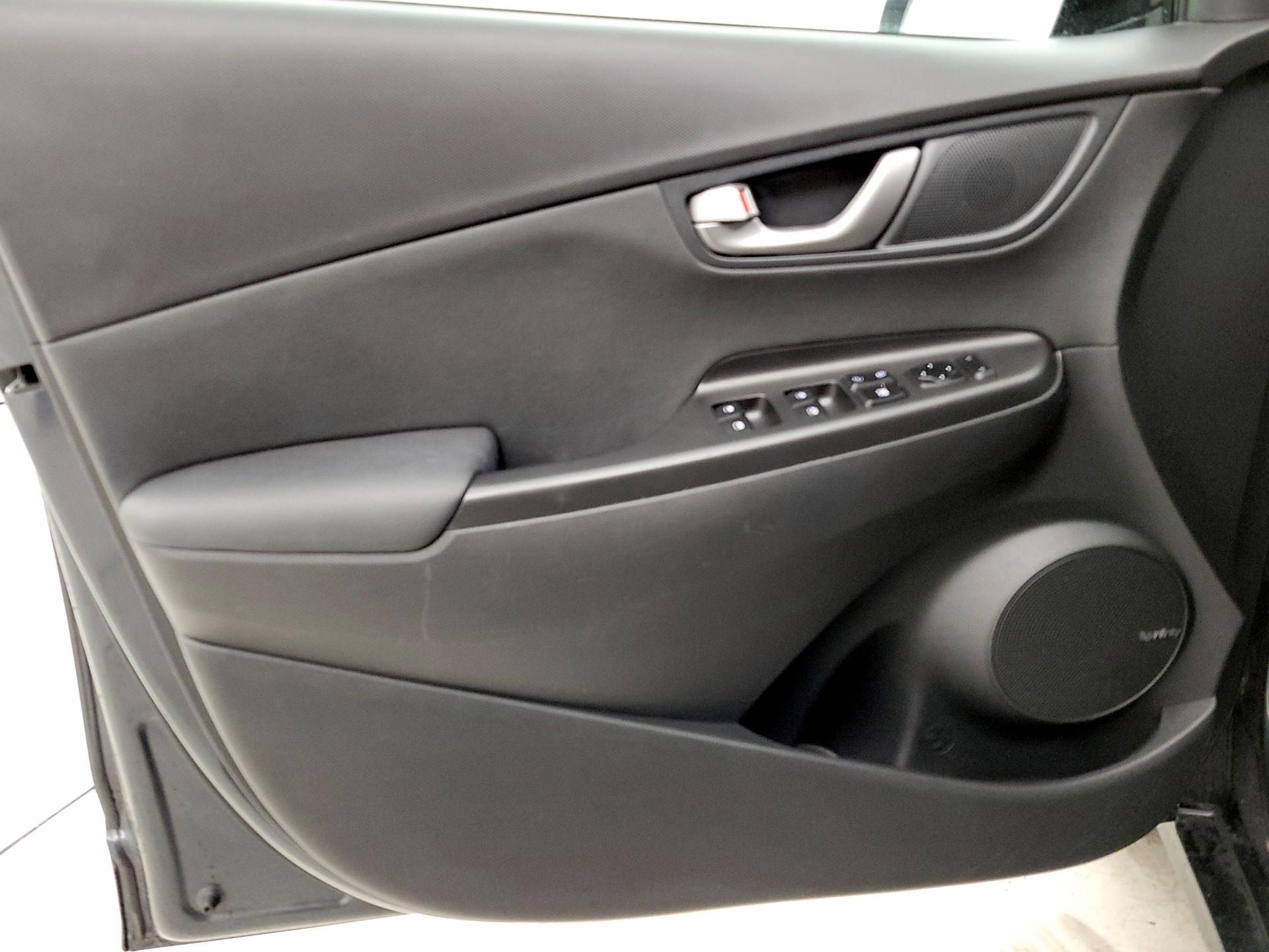 Thumbnail: 2021 Hyundai Kona - 12