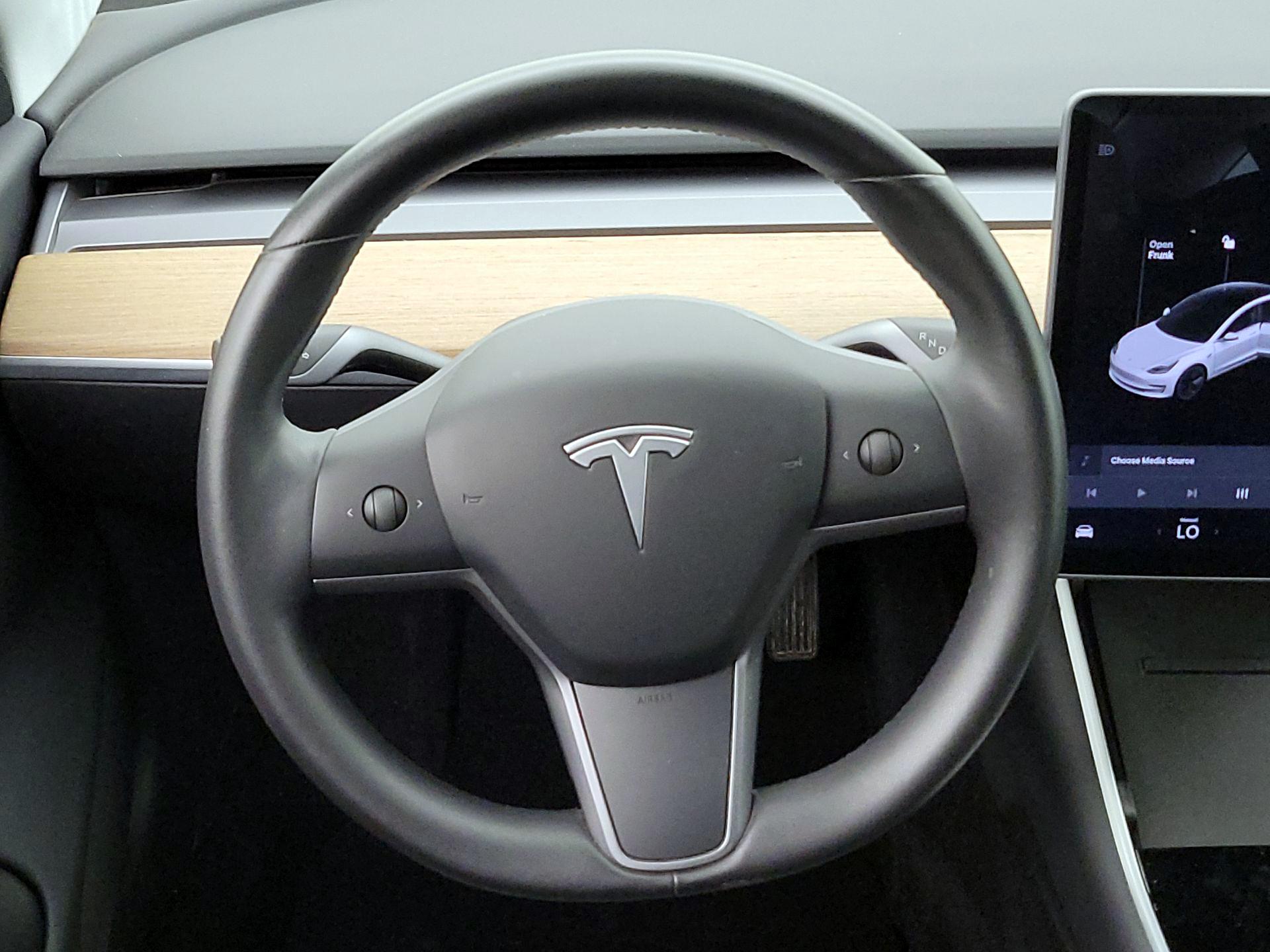 Thumbnail: 2020 Tesla Model 3 - 10