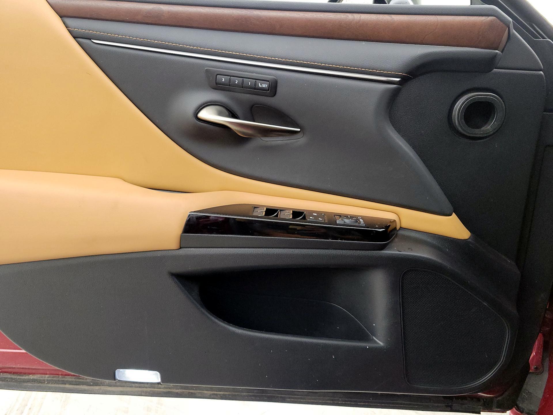 Thumbnail: 2023 Lexus ES - 12