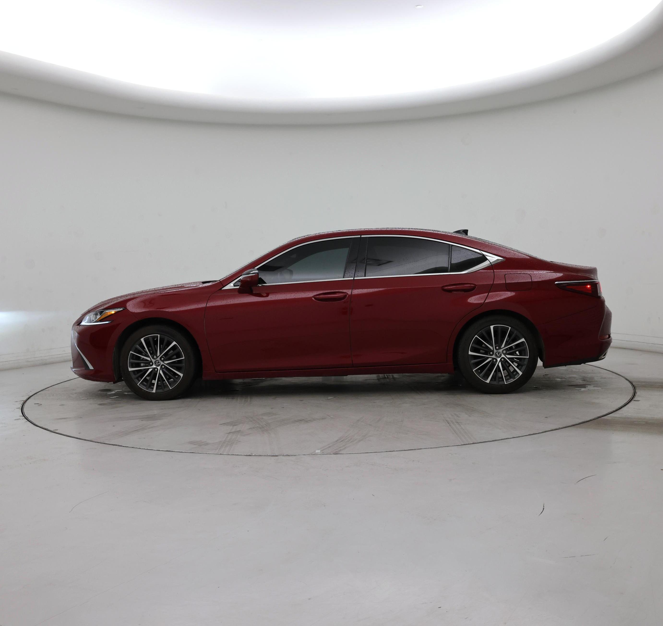 Thumbnail: 2023 Lexus ES - 3
