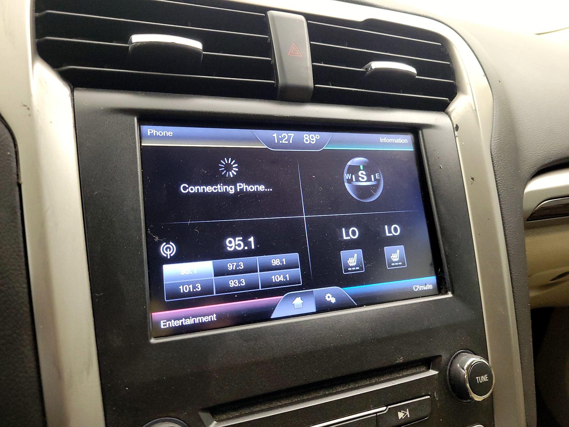 Thumbnail: 2014 Ford Fusion - 15