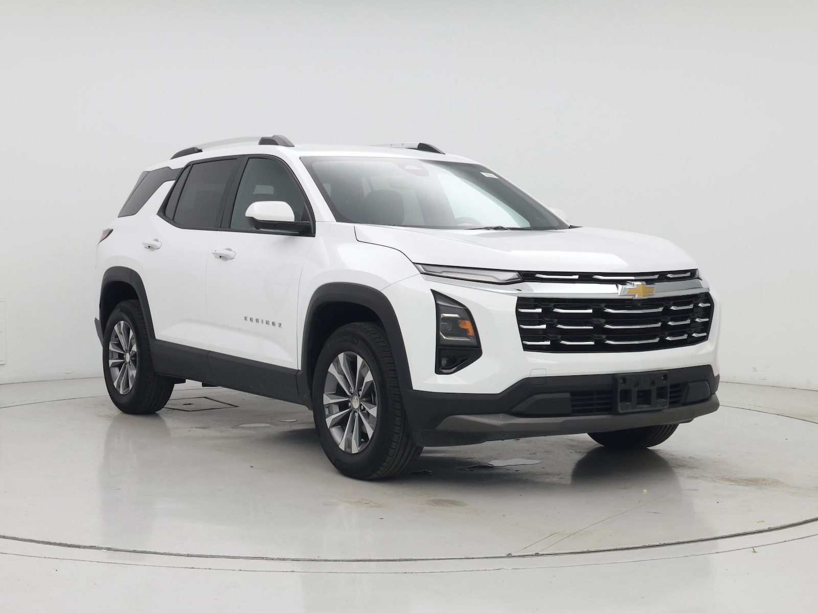 2025 Chevrolet Equinox LT - Photo 2