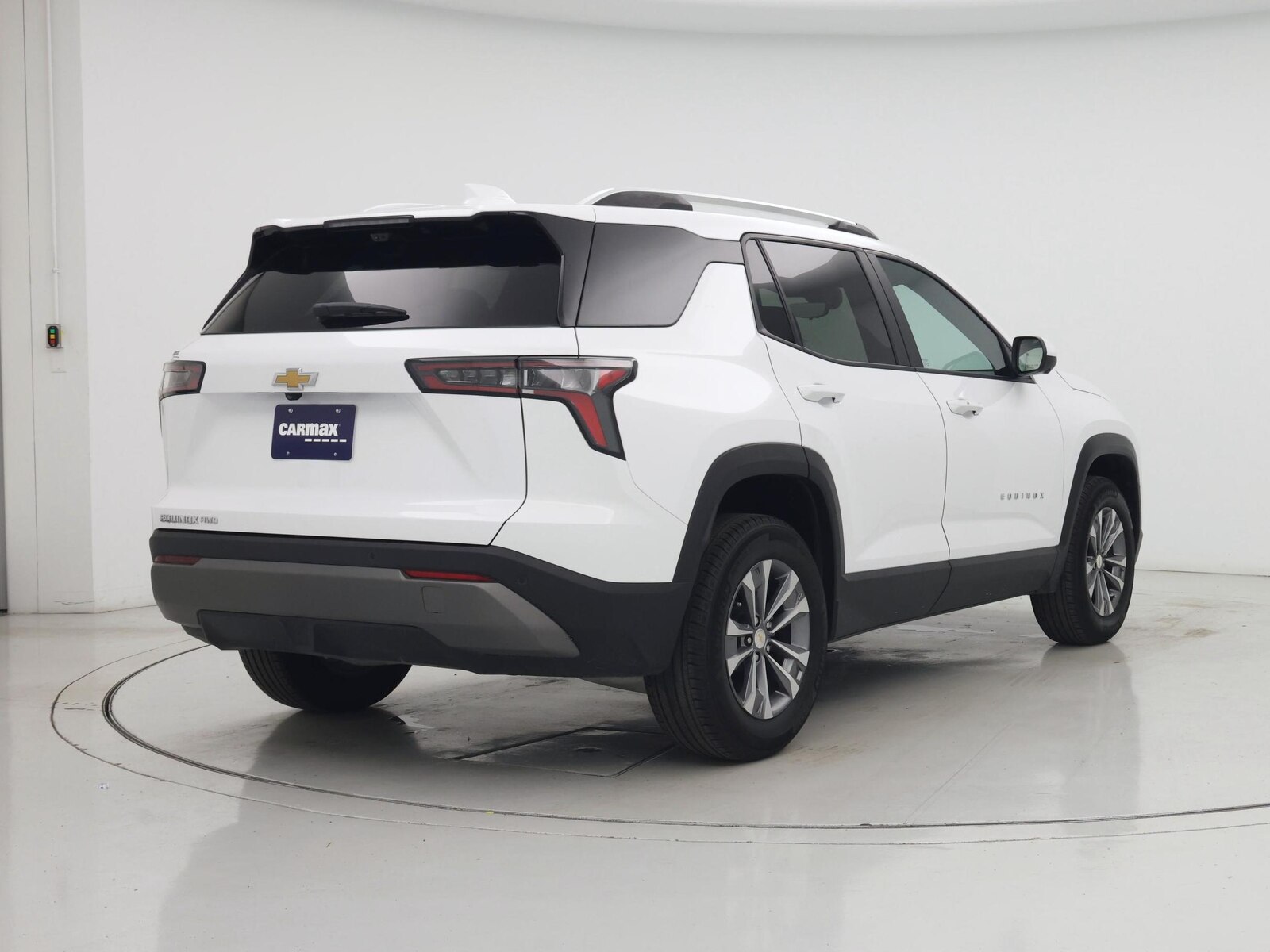 2025 Chevrolet Equinox LT - Photo 9