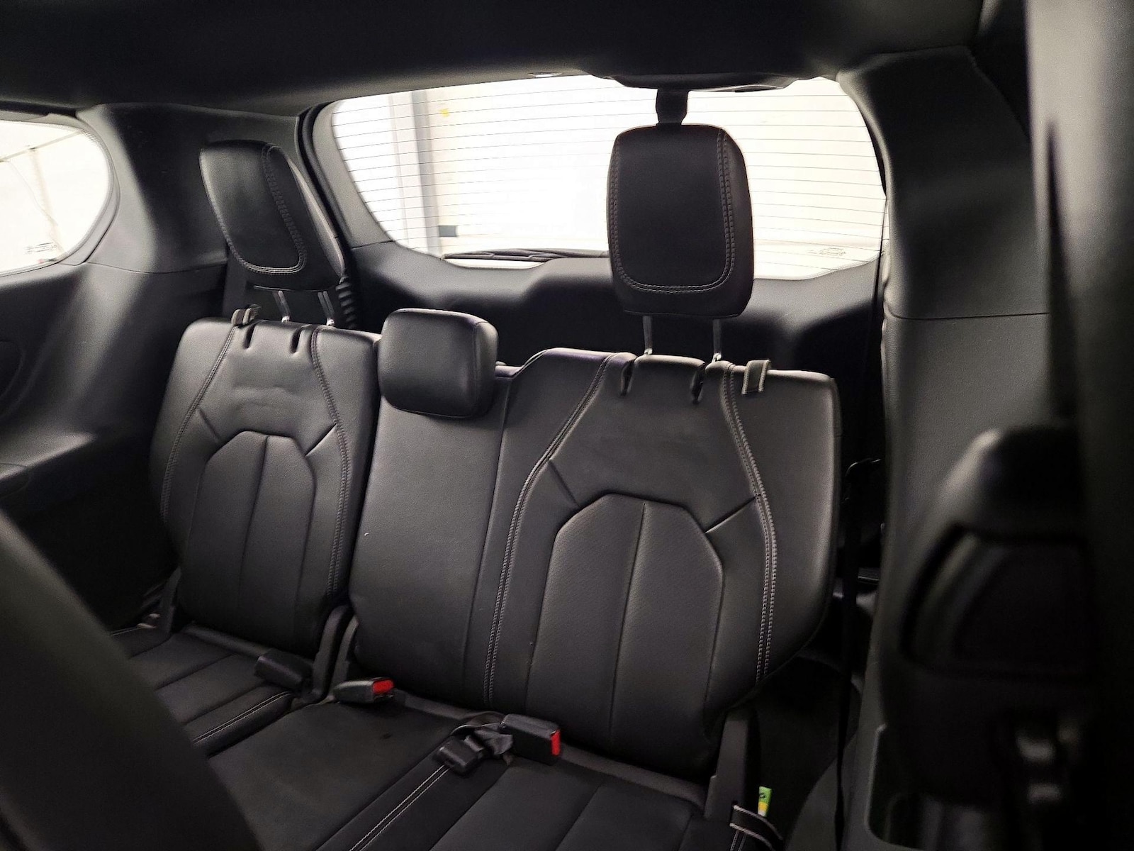 2025 Chrysler Pacifica Select - Photo 21