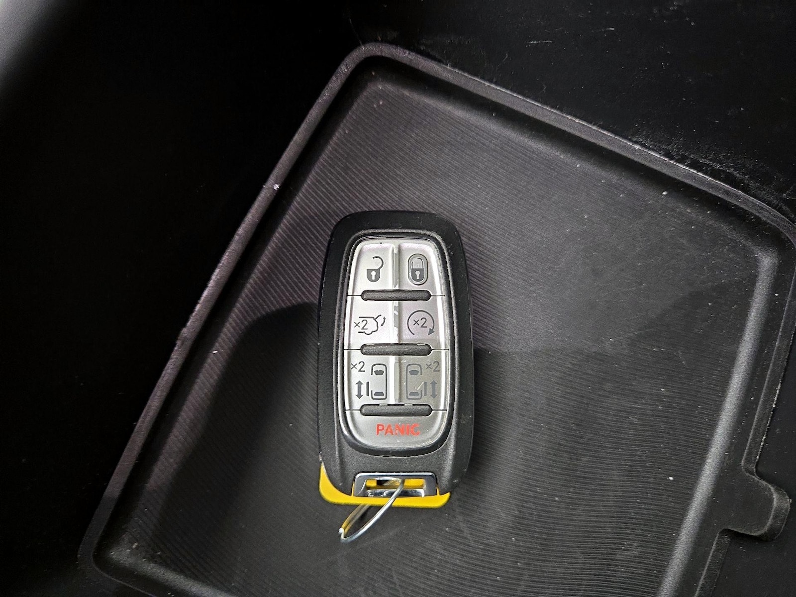 2025 Chrysler Pacifica Select - Photo 25