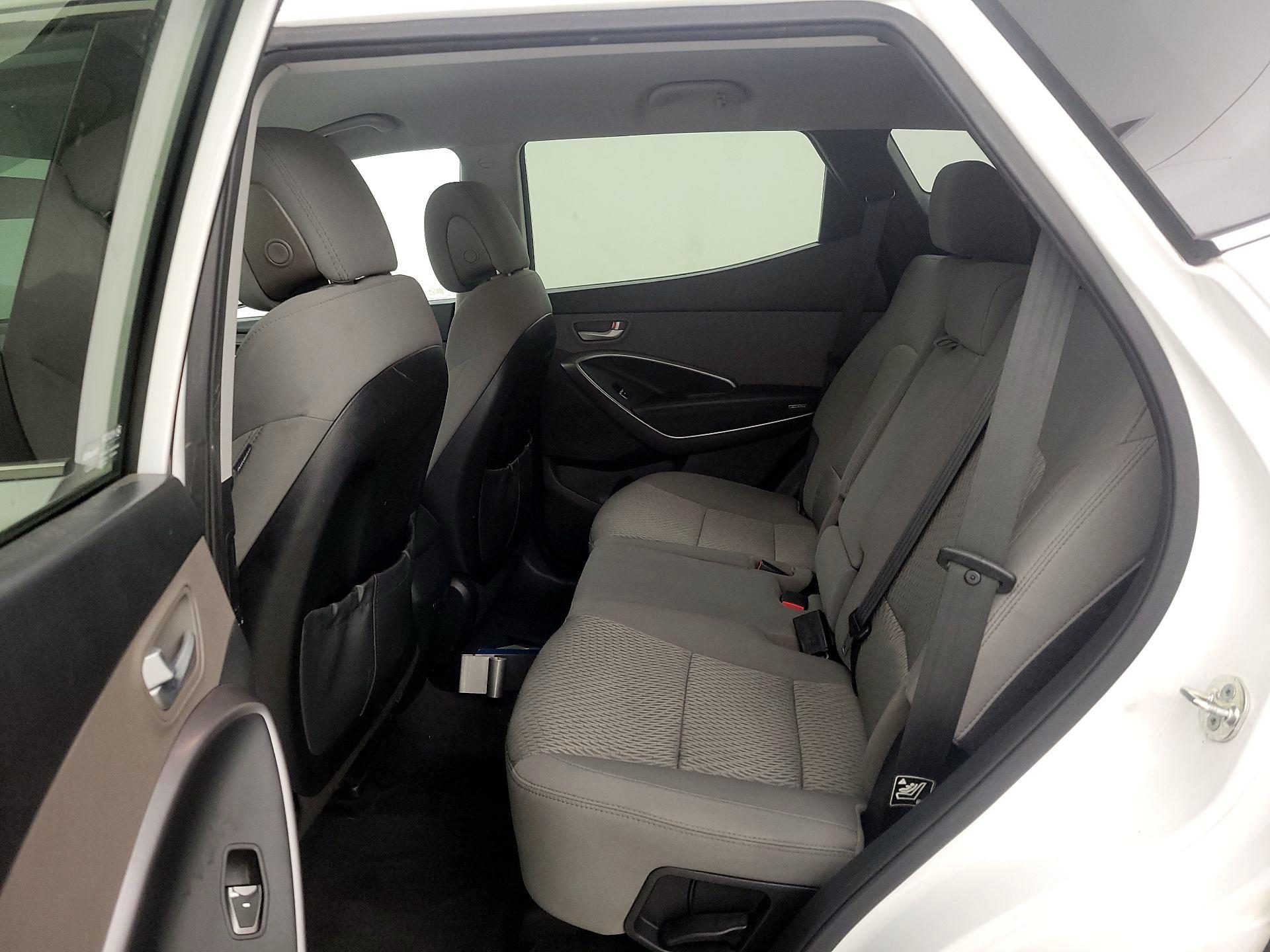 Thumbnail: 2015 Hyundai Santa Fe - 18