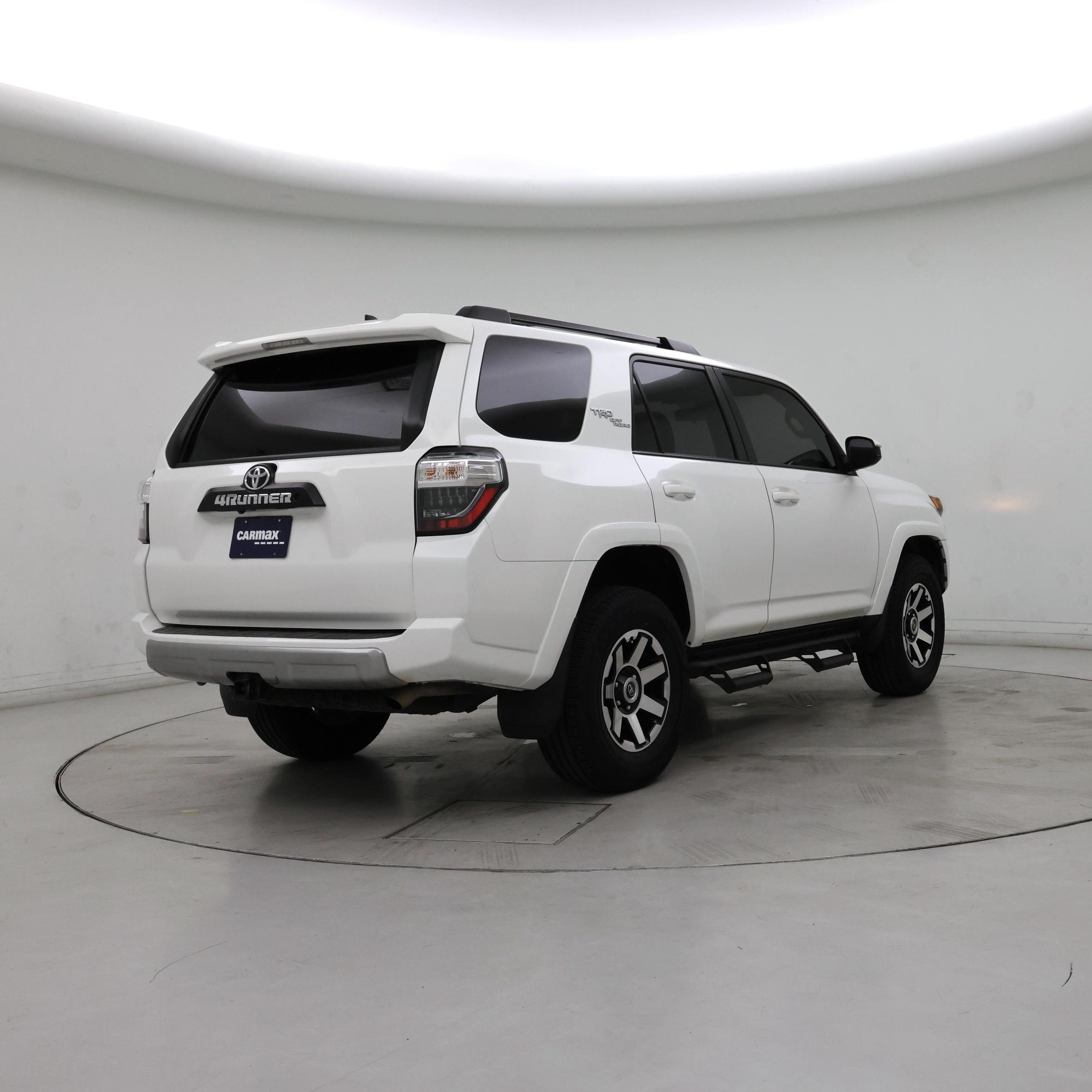 Thumbnail: 2019 Toyota 4Runner - 8