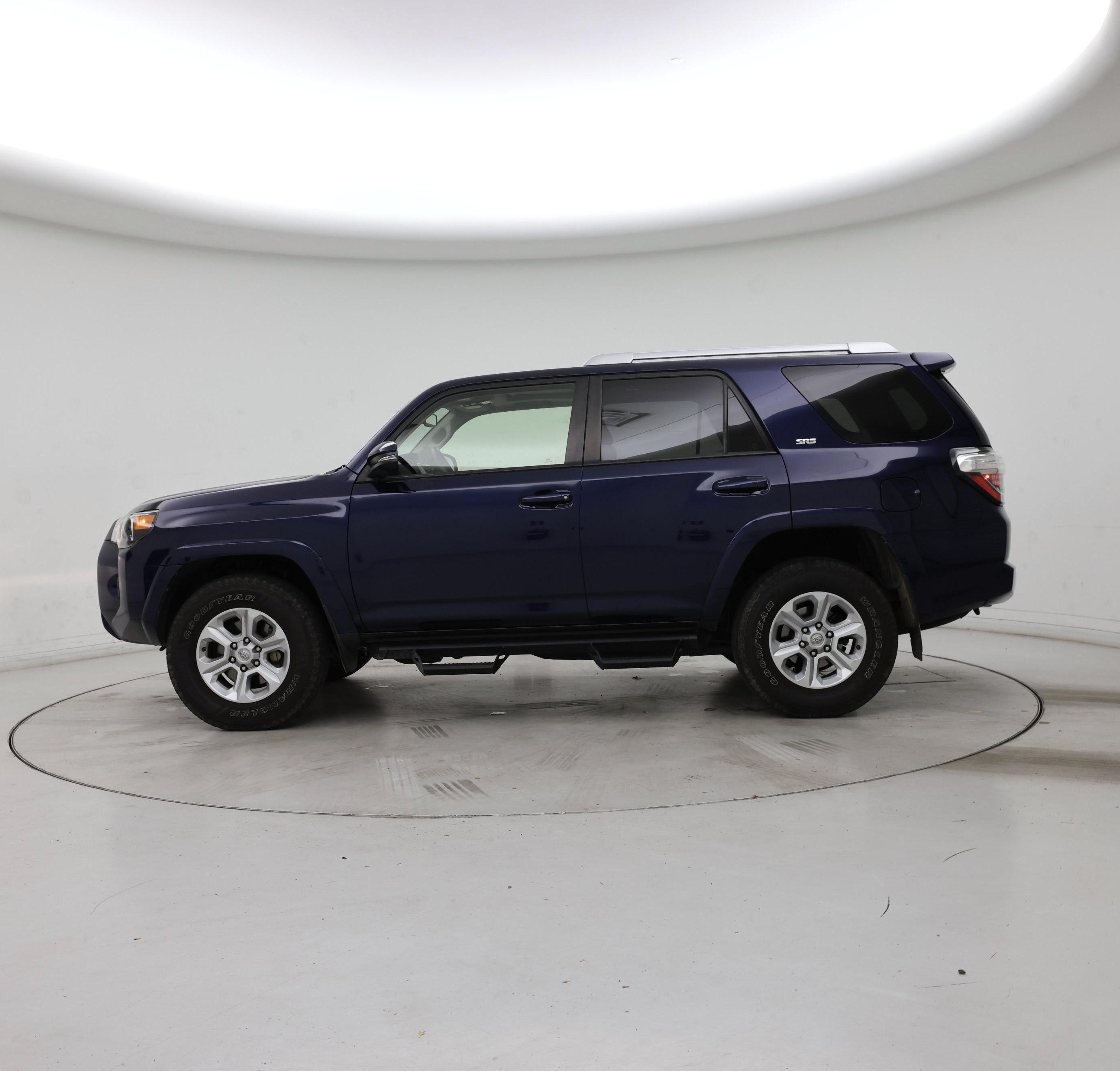 Thumbnail: 2018 Toyota 4Runner - 3
