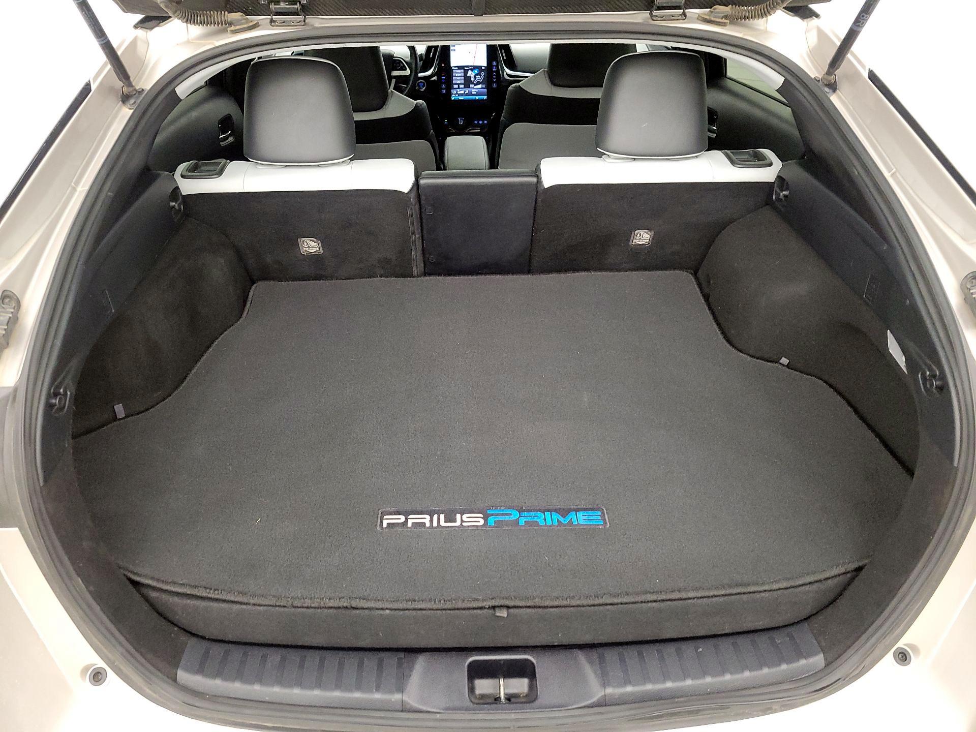 Thumbnail: 2017 Toyota Prius Prime - 16