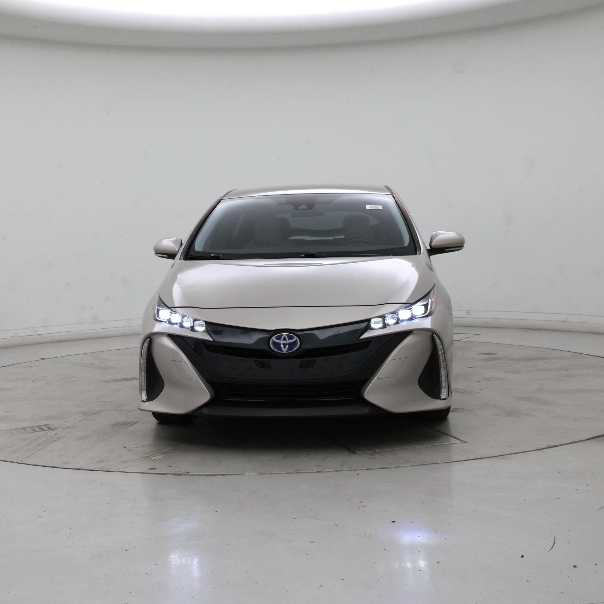 Thumbnail: 2017 Toyota Prius Prime - 5