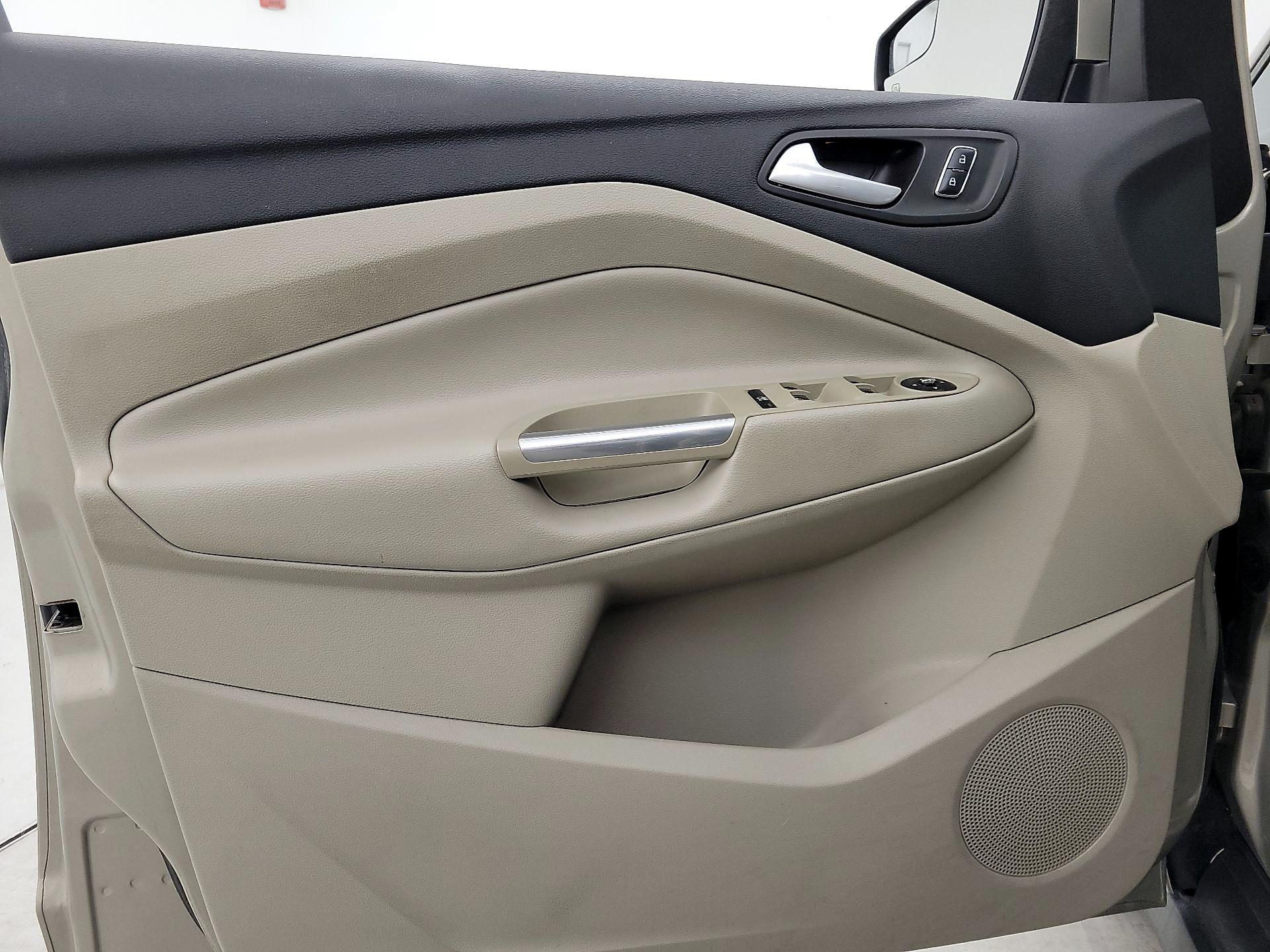 Thumbnail: 2016 Ford C-Max - 12