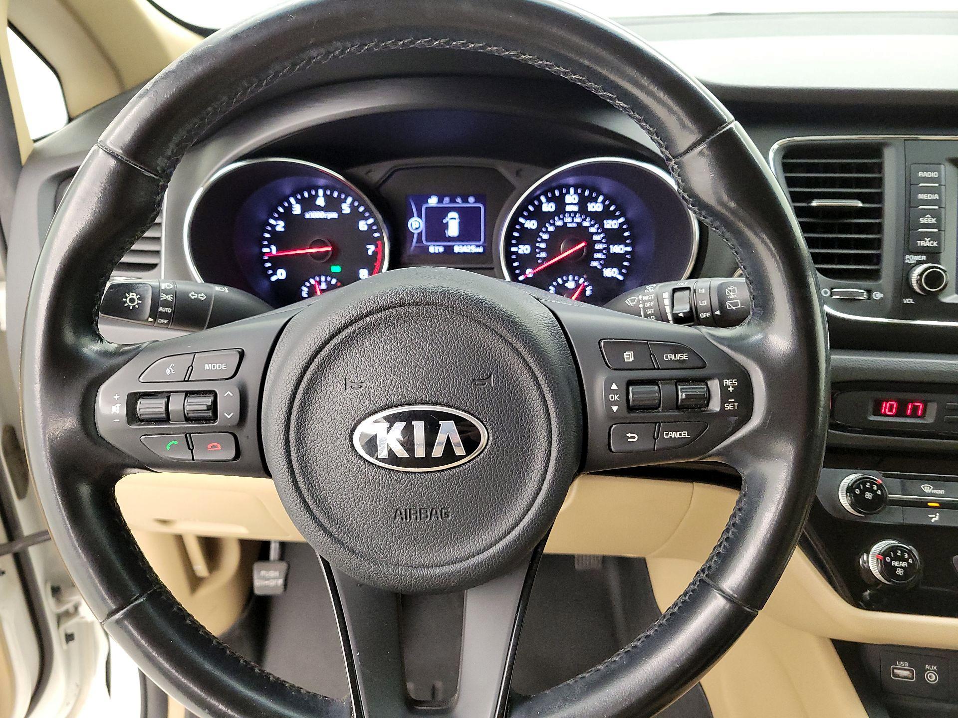 Thumbnail: 2017 Kia Sedona - 10
