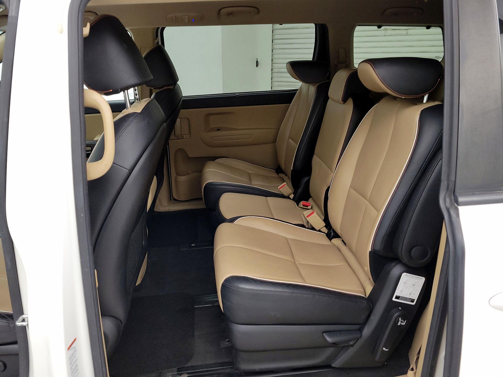 Thumbnail: 2017 Kia Sedona - 18