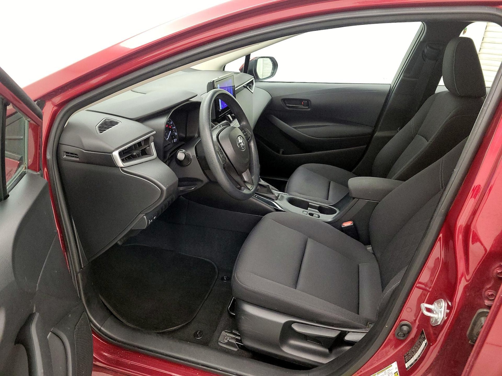 2024 Toyota Corolla LE - Photo 12