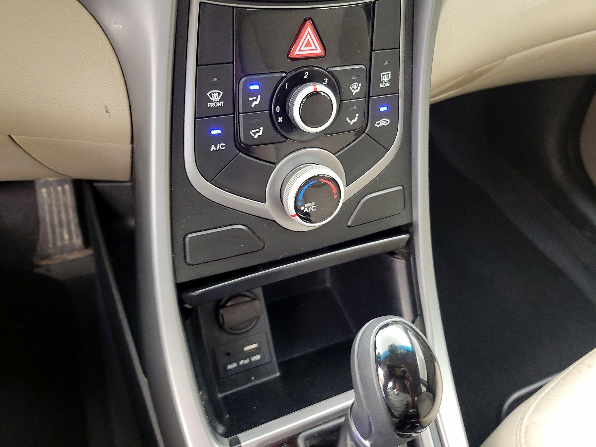 Thumbnail: 2016 Hyundai Elantra - 14