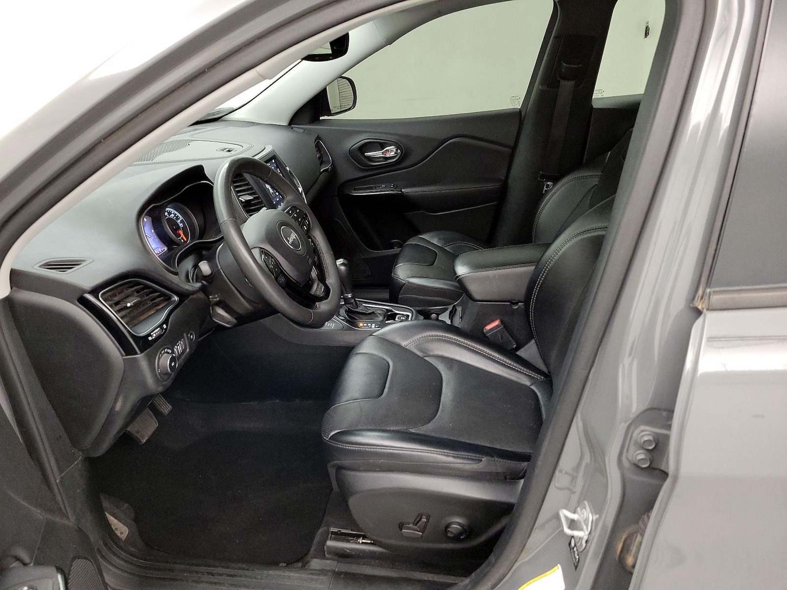 2023 Jeep Cherokee Altitude Lux - Photo 12