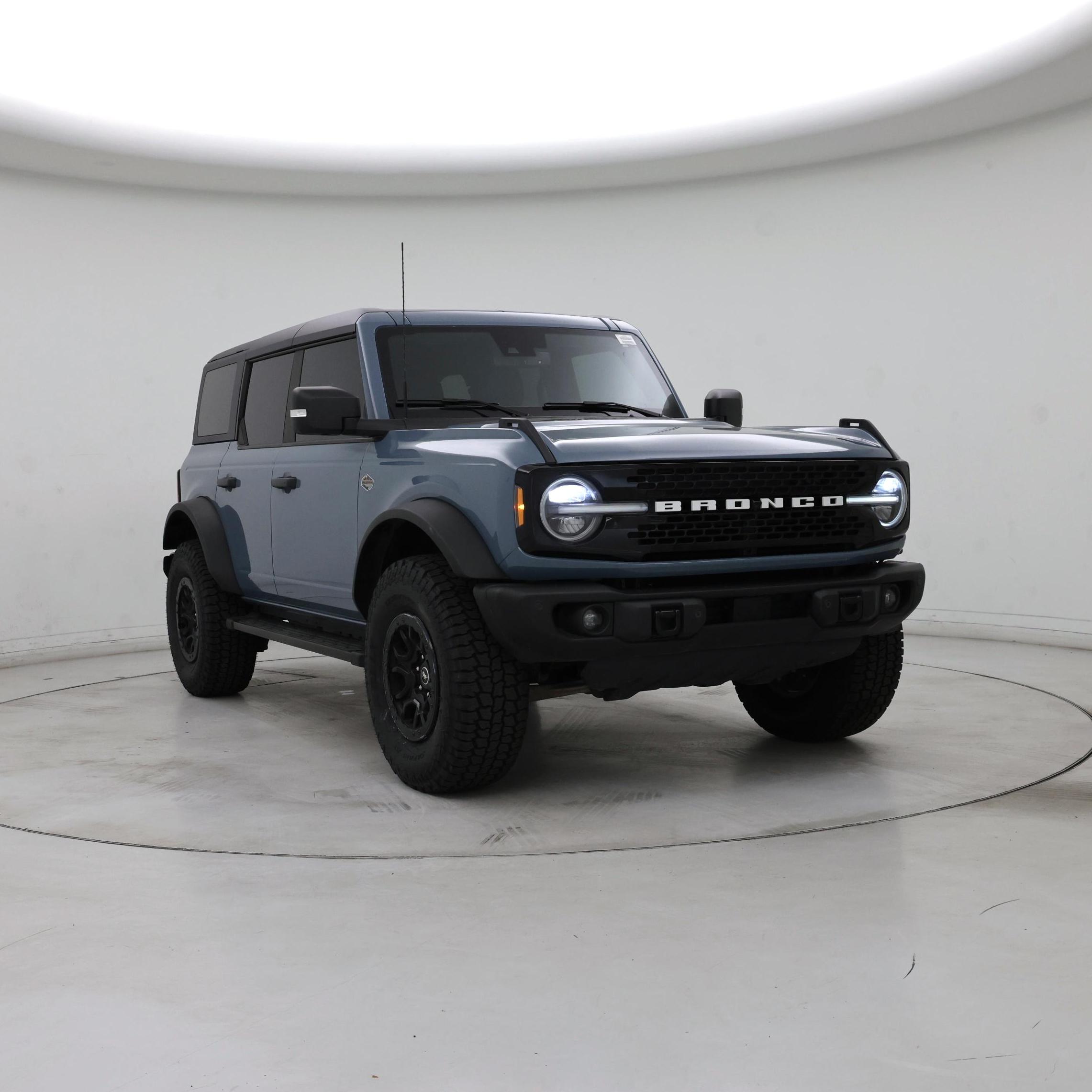 Blue 2023 Ford Bronco SUV / Crossover Four-Wheel Drive Automatic