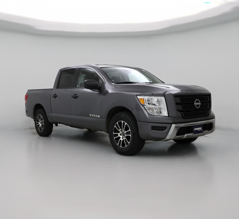2023 Nissan Titan SV