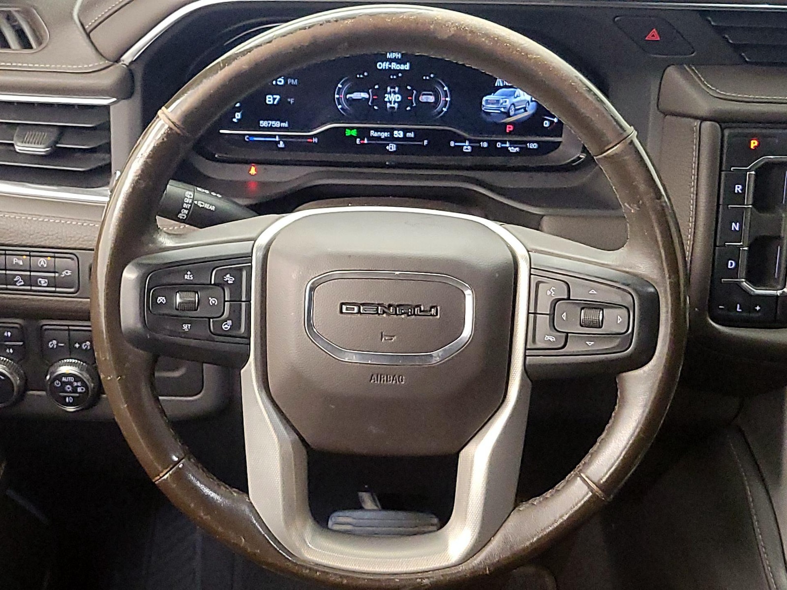 2022 GMC Yukon XL Denali - Photo 11