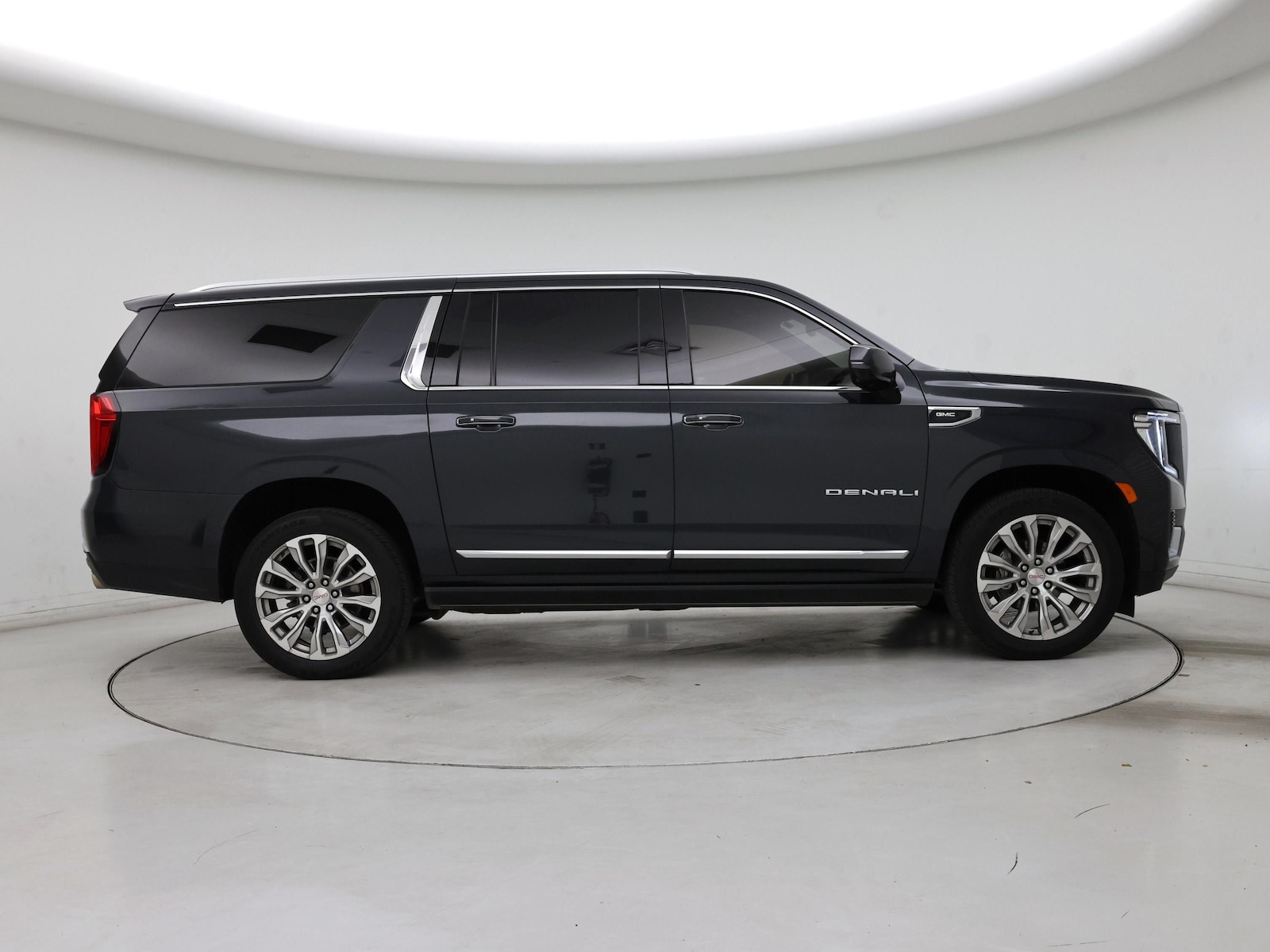 2022 GMC Yukon XL Denali - Photo 8