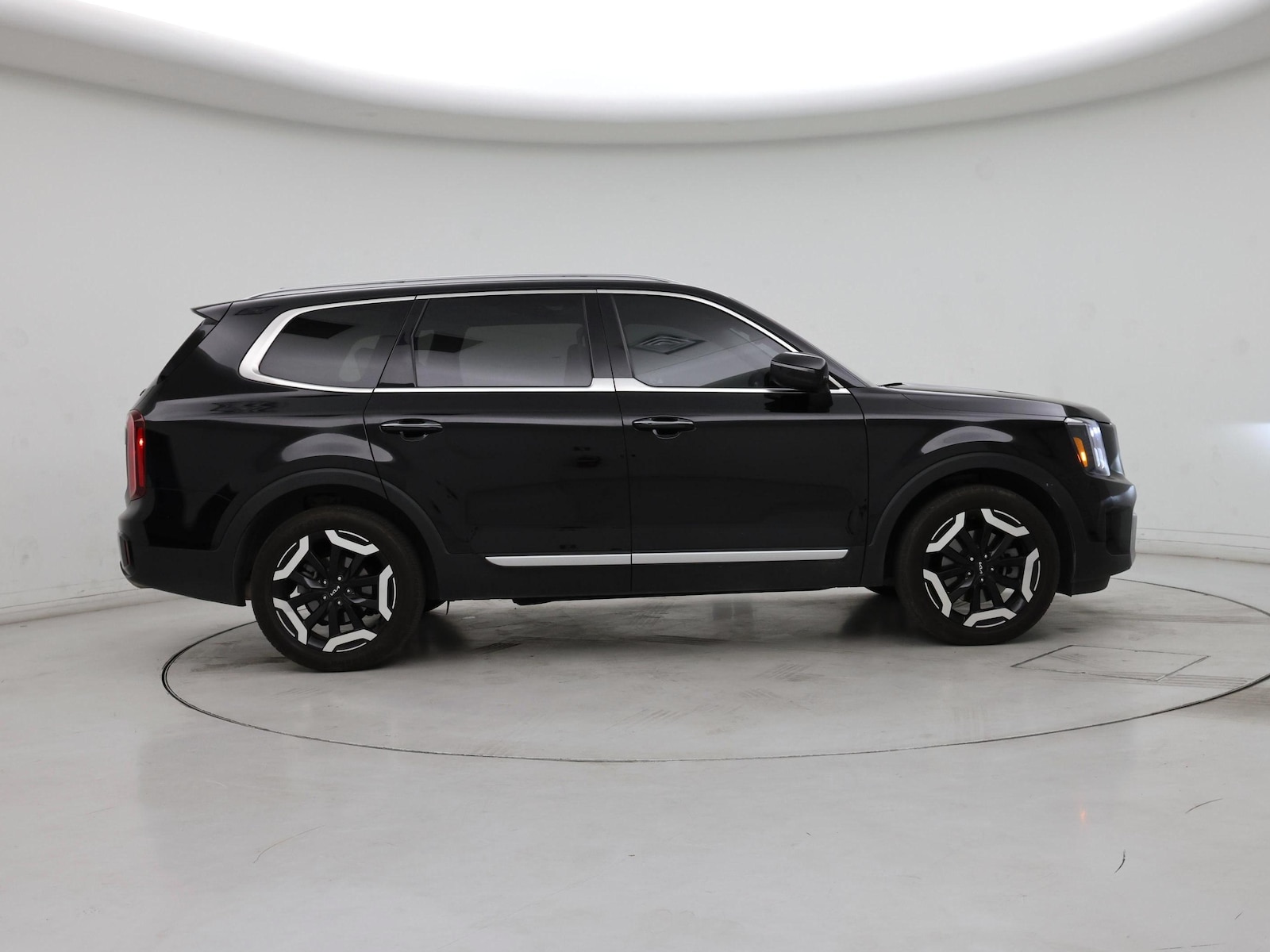 2023 Kia Telluride S - Photo 8