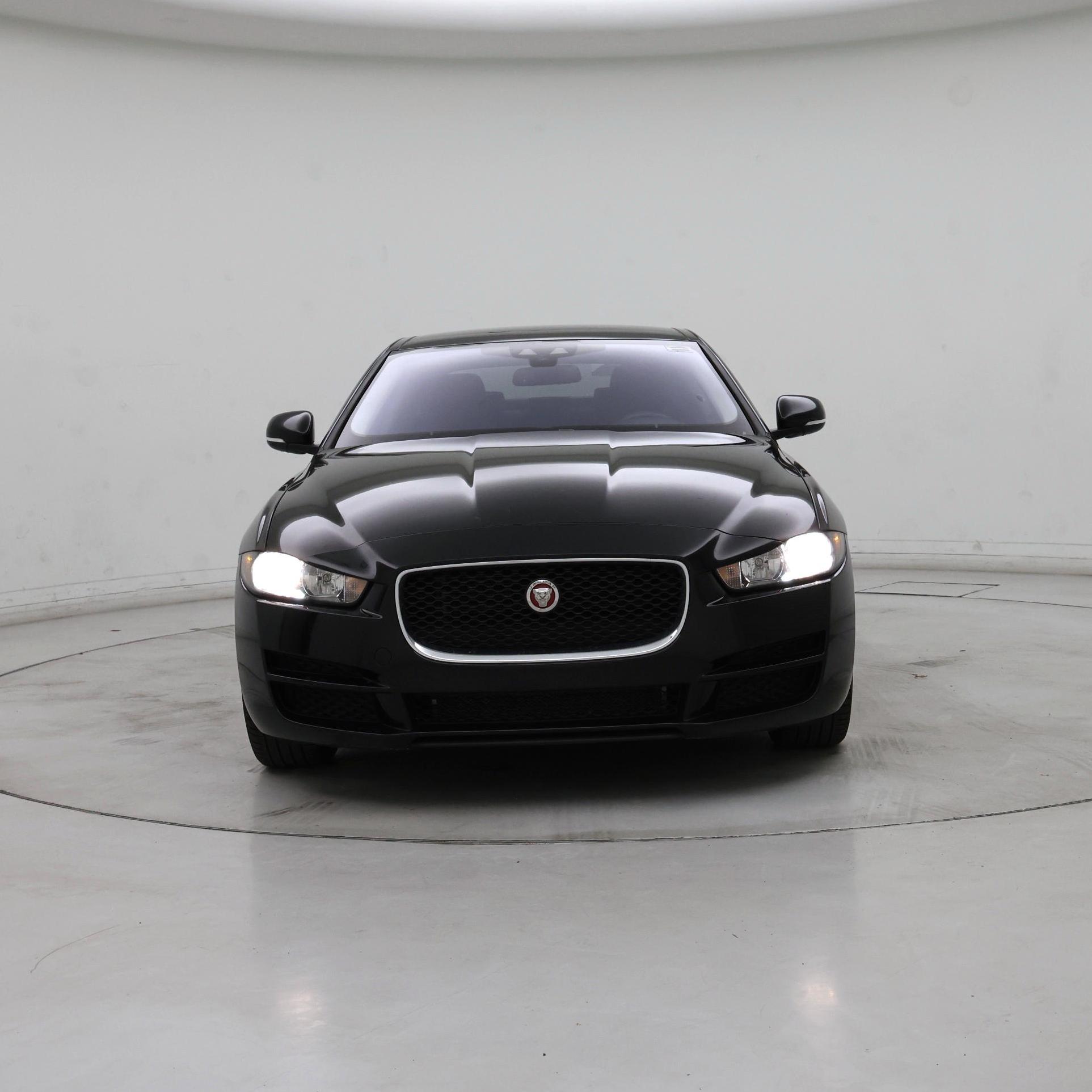 Thumbnail: 2017 Jaguar XE - 5