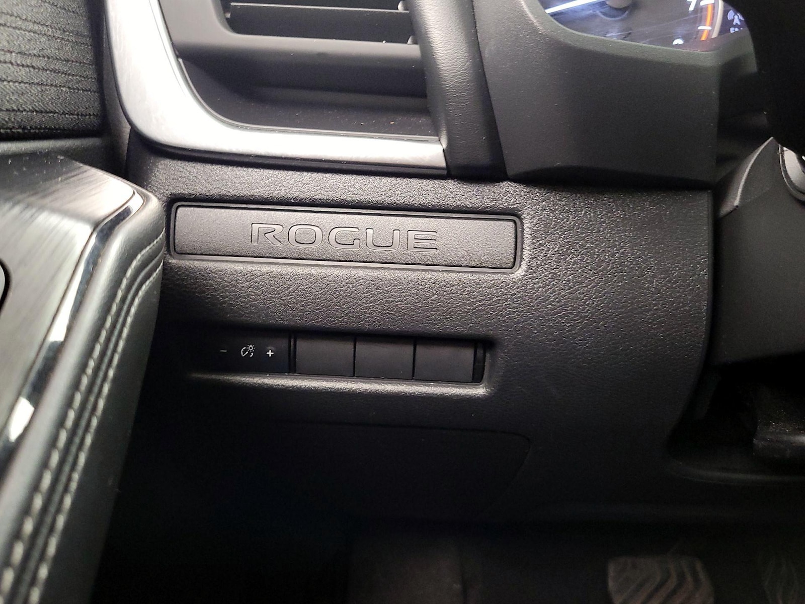 2021 Nissan Rogue S - Photo 14