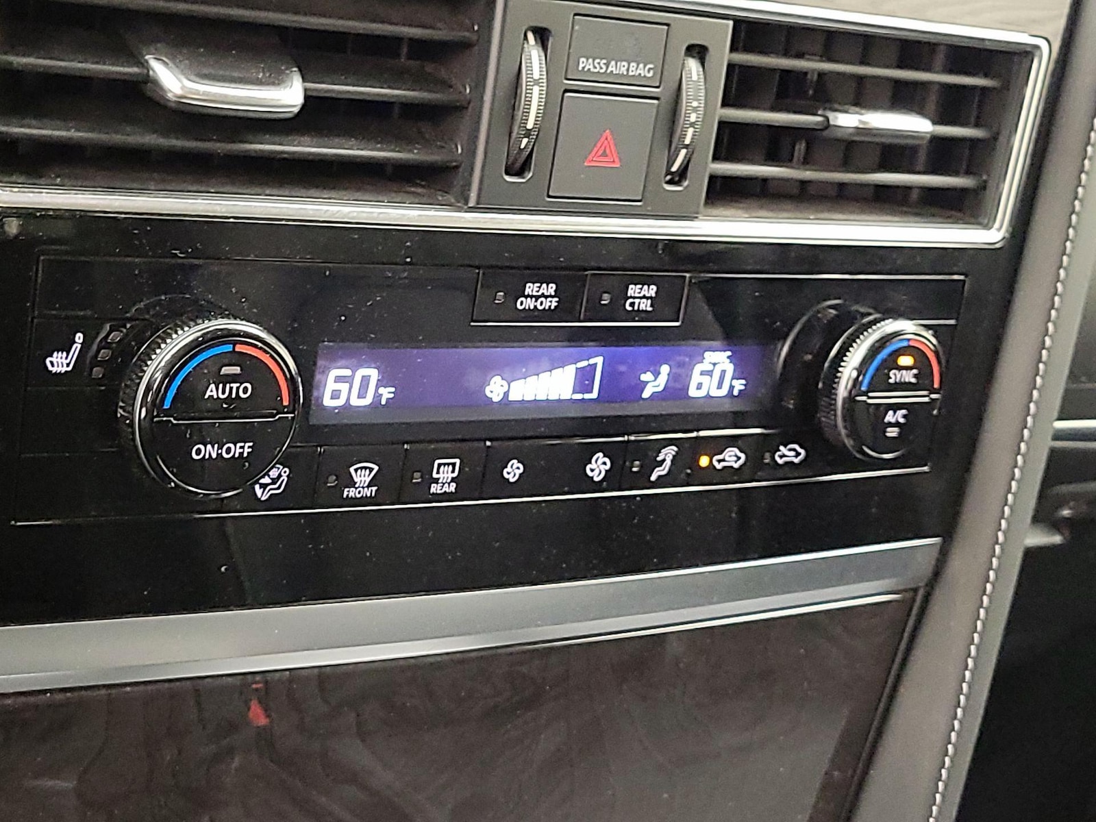 2023 INFINITI QX80 Luxe - Photo 17